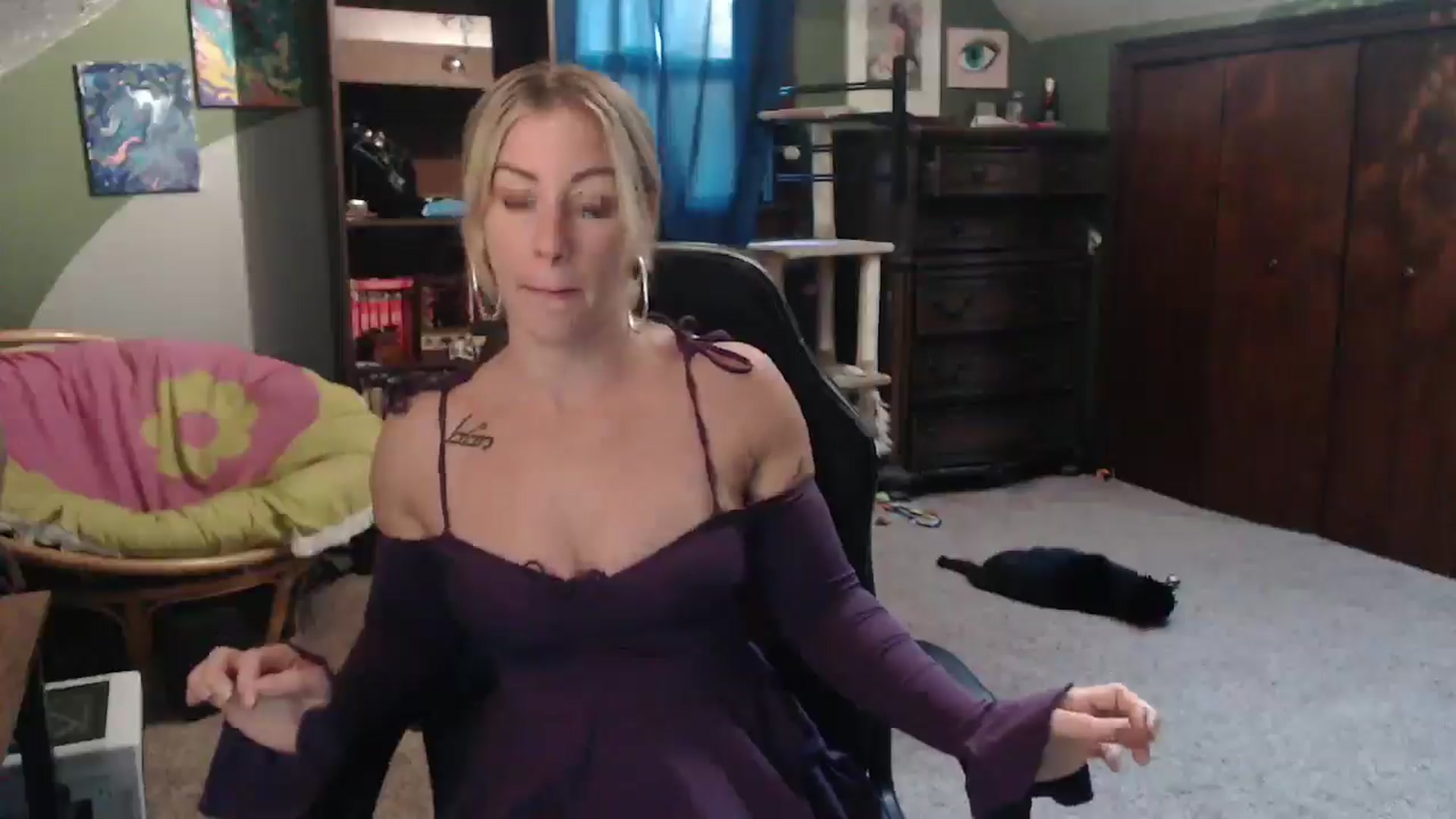 Gallery image thumbnail from AthenaSiren's myfreecams stream on, 08/03/2025, 24:28 image 11 of 20