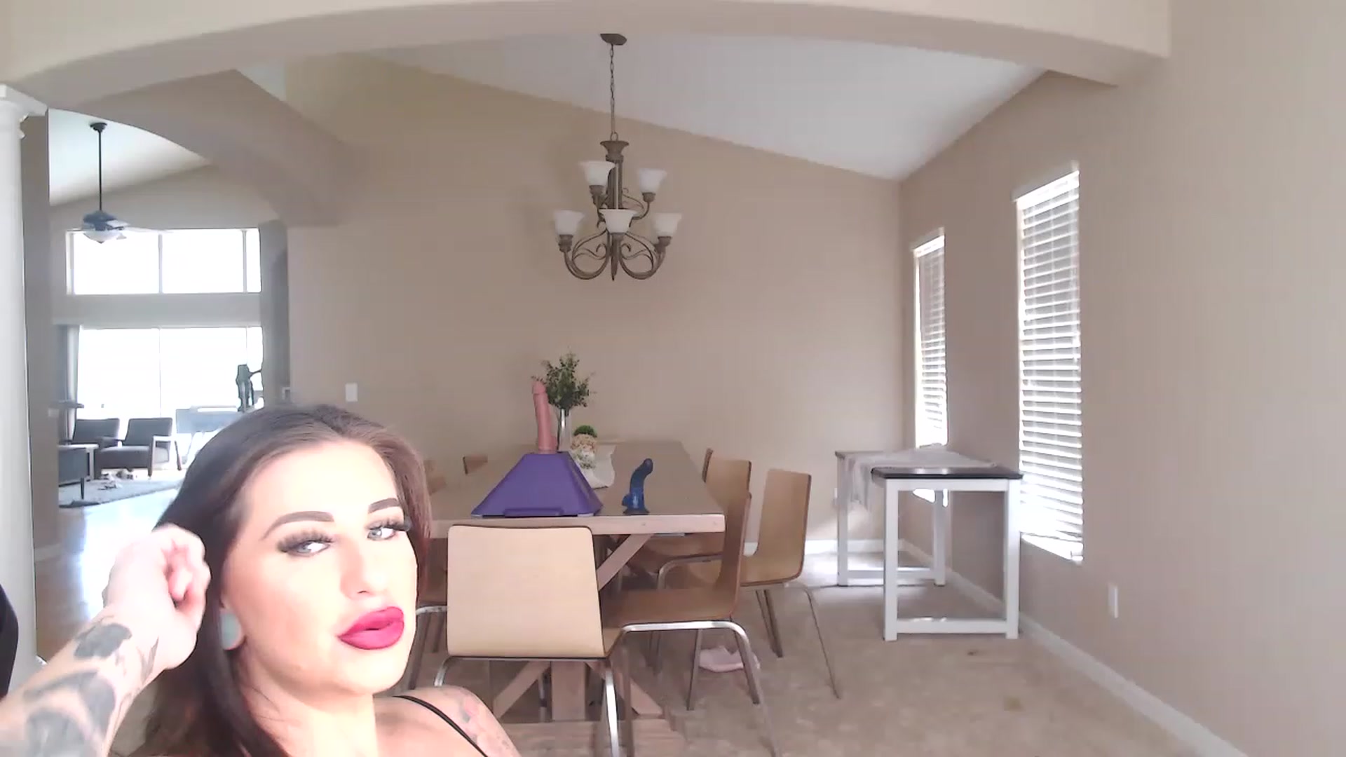 Gallery image thumbnail from AtomicMILF's myfreecams stream on, 11/18/2022, 18:22 image 9 of 20