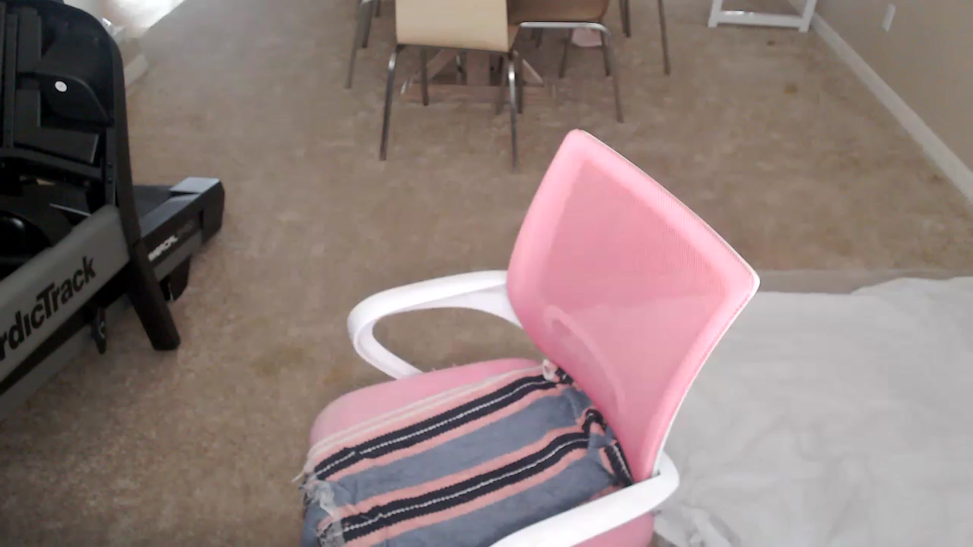 Gallery image thumbnail from AtomicMILF's myfreecams stream on, 11/18/2022, 18:22 image 5 of 20