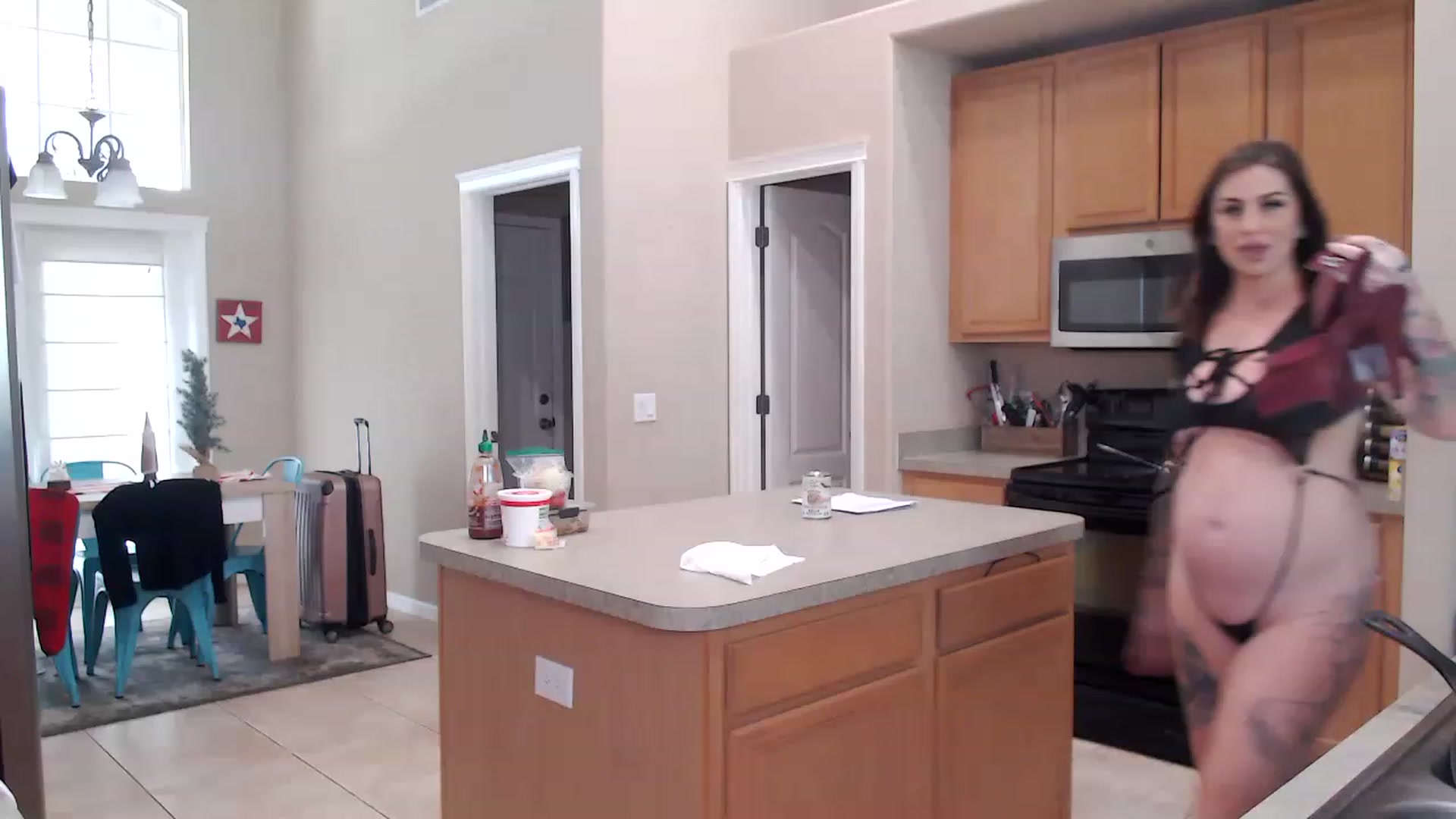 Gallery image thumbnail from AtomicMILF's myfreecams stream on, 12/09/2022, 16:14 image 15 of 20