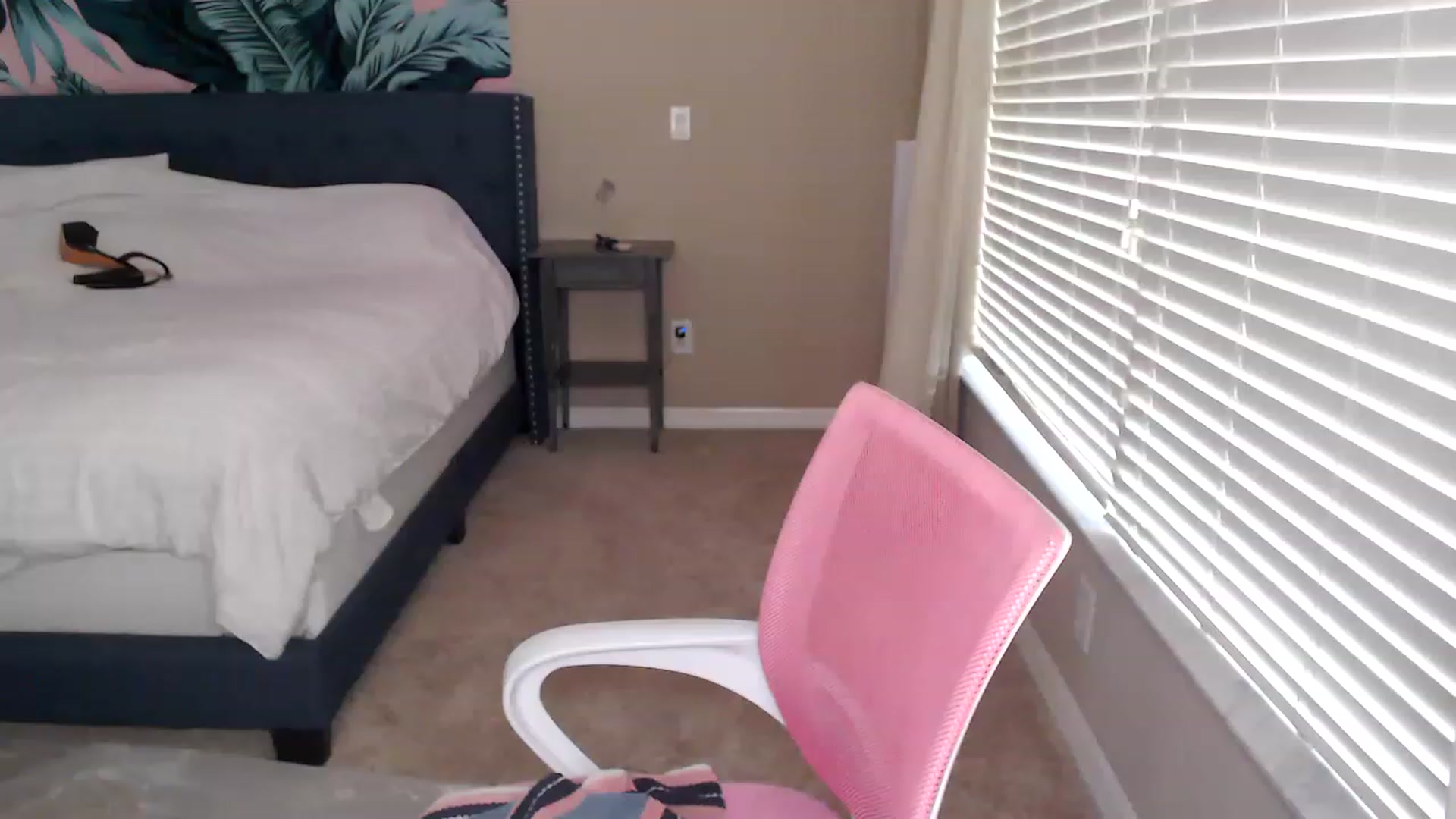 Gallery image thumbnail from AtomicMILF's myfreecams stream on, 01/13/2023, 16:33 image 10 of 20