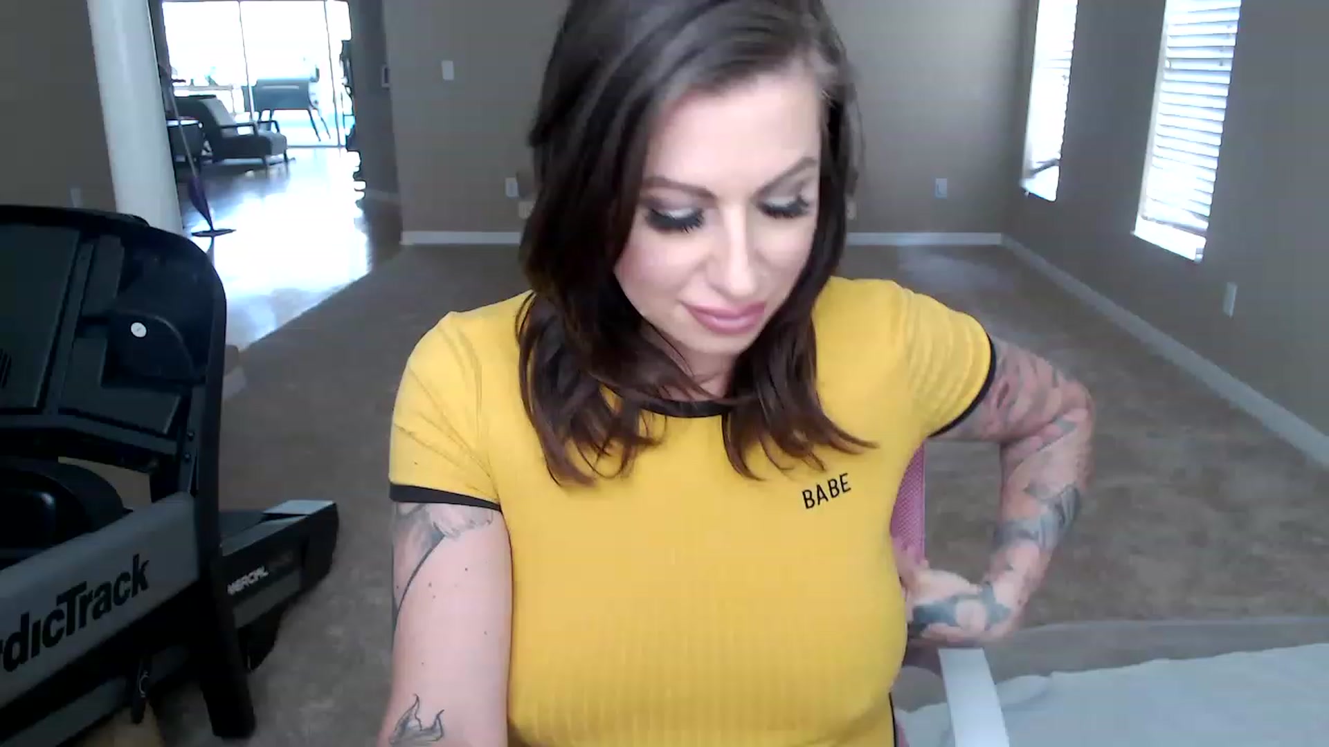 Gallery image thumbnail from AtomicMILF's myfreecams stream on, 01/20/2023, 16:25 image 20 of 20