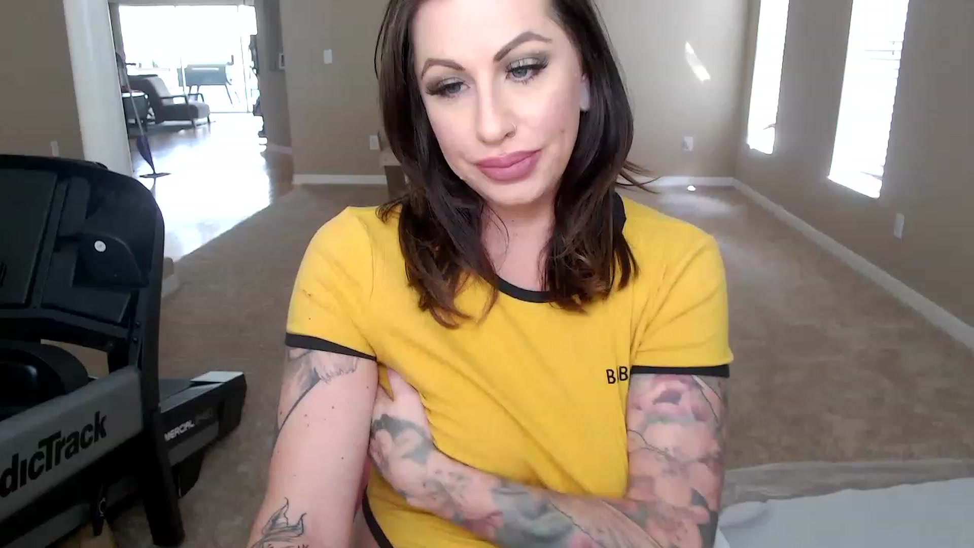 Gallery image thumbnail from AtomicMILF's myfreecams stream on, 01/20/2023, 16:25 image 1 of 20
