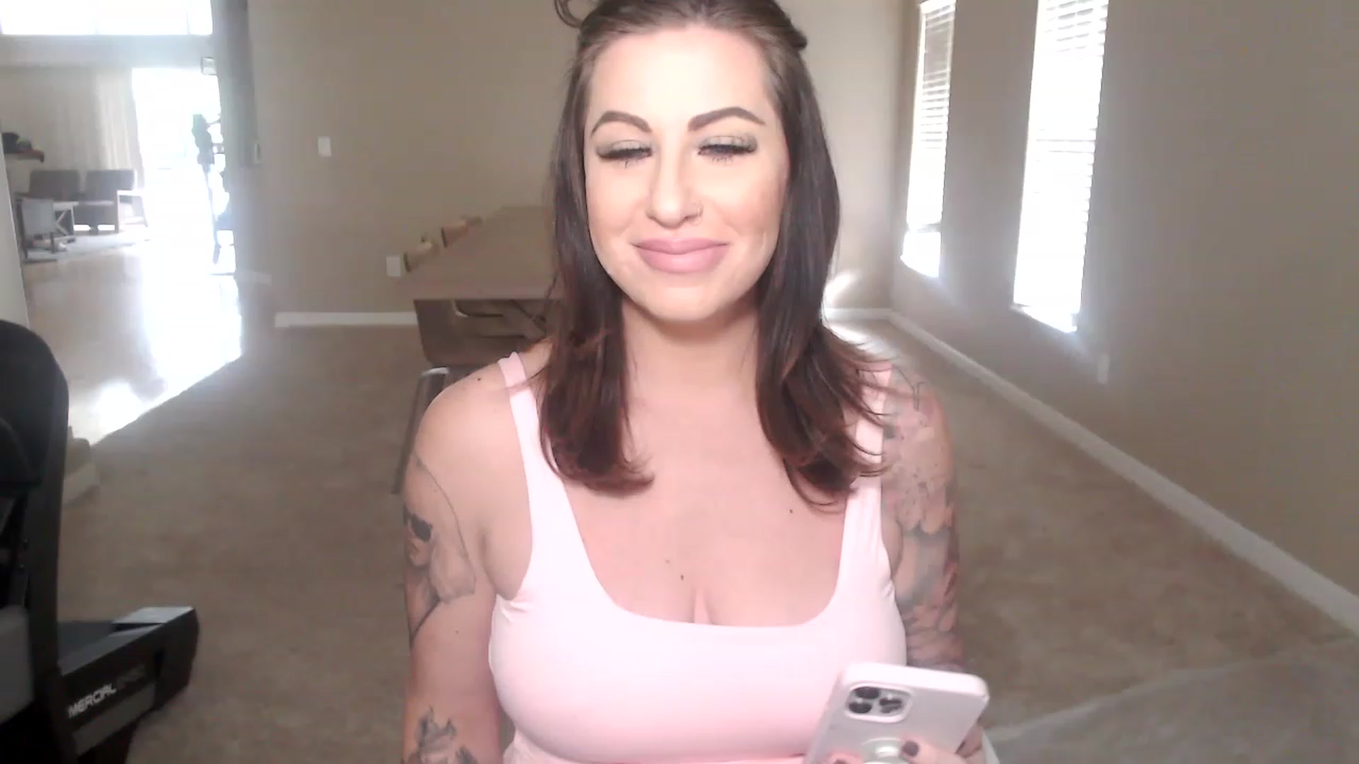 Gallery image thumbnail from AtomicMILF's myfreecams stream on, 02/03/2023, 15:06 image 10 of 20