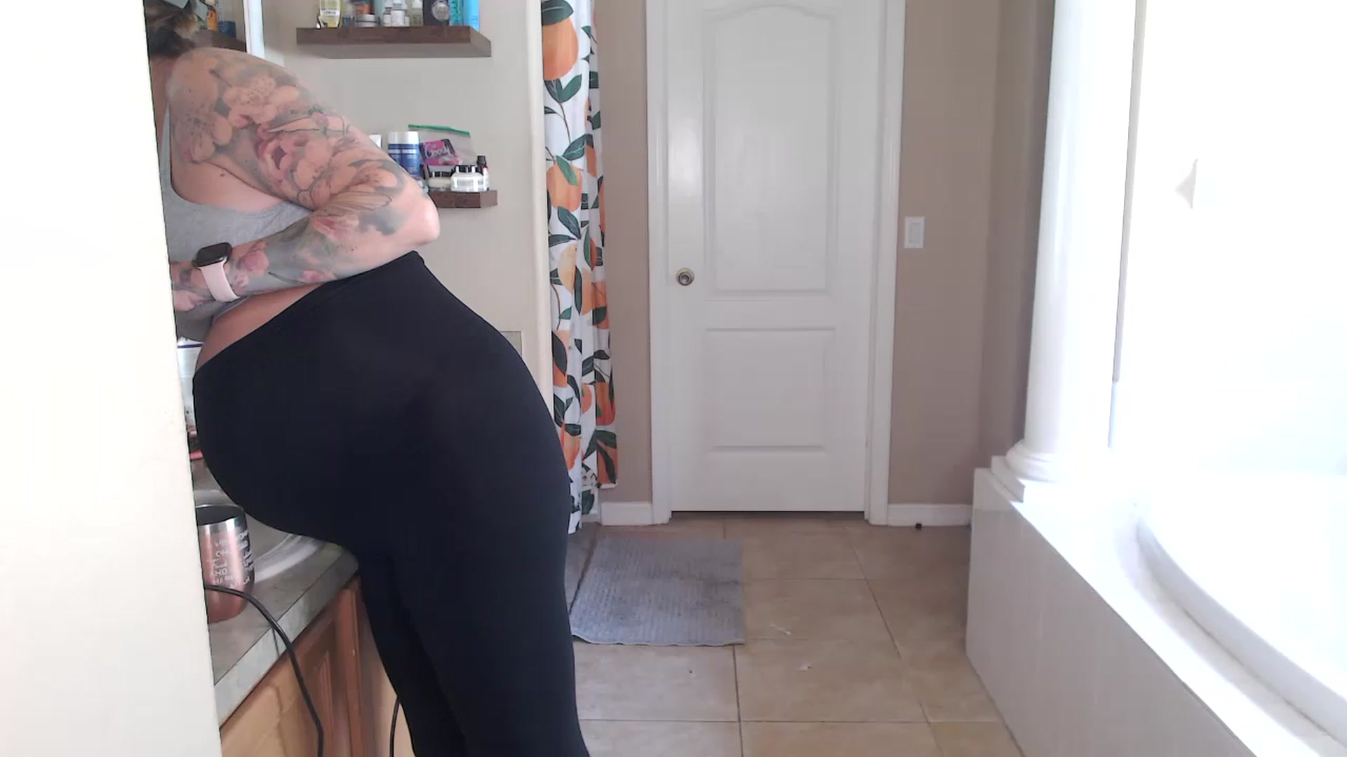 Gallery image thumbnail from AtomicMILF's myfreecams stream on, 02/23/2023, 16:10 image 2 of 20
