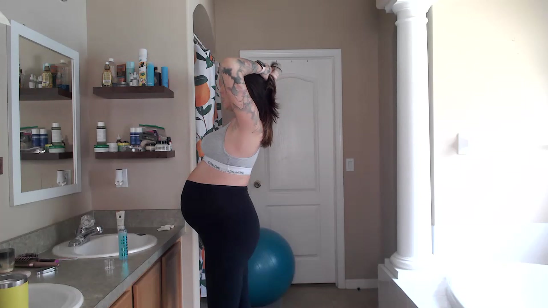 Gallery image thumbnail from AtomicMILF's myfreecams stream on, 02/23/2023, 16:55 image 5 of 20