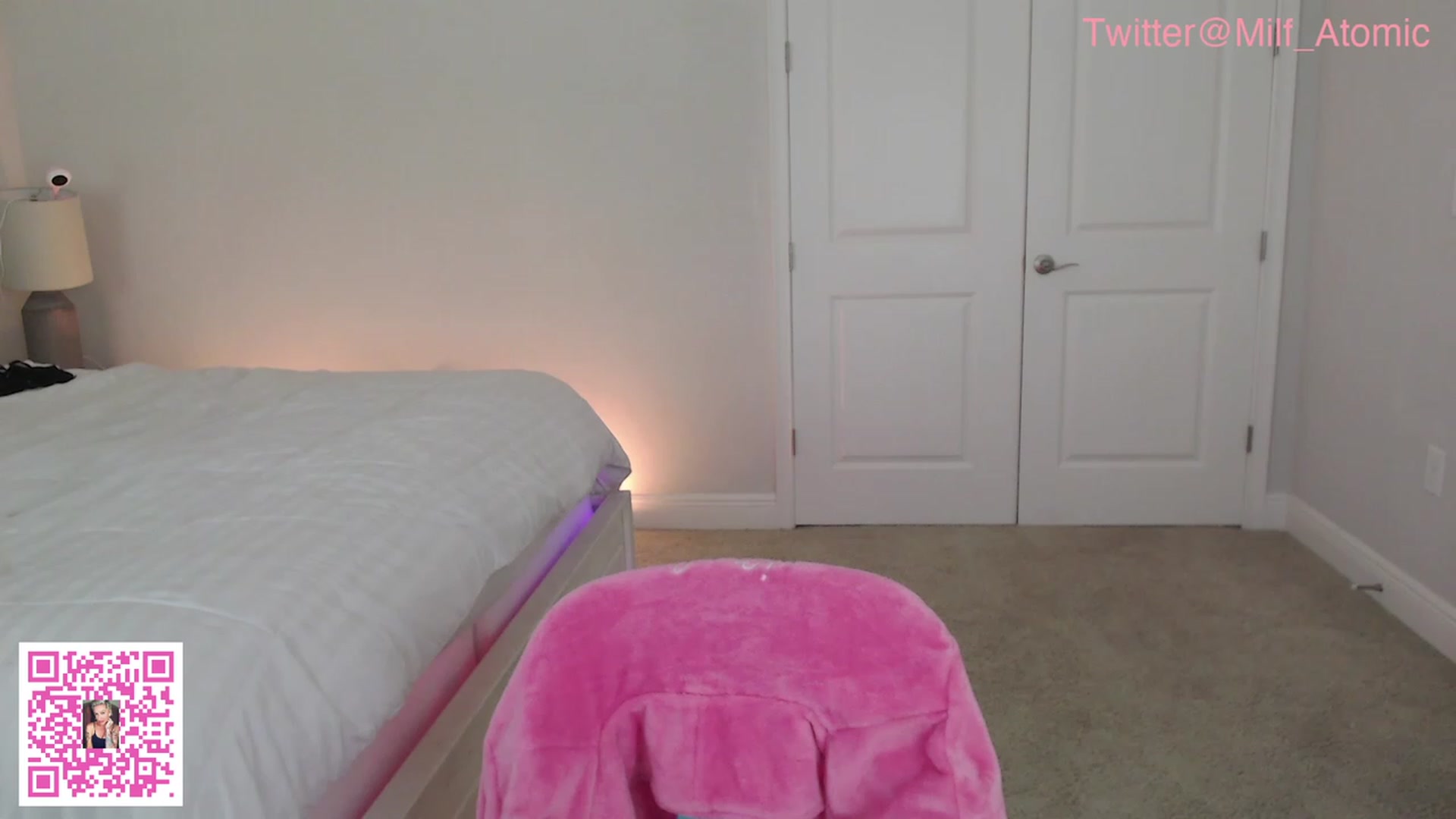 Gallery image thumbnail from AtomicMILF's myfreecams stream on, 08/23/2023, 14:29 image 4 of 20