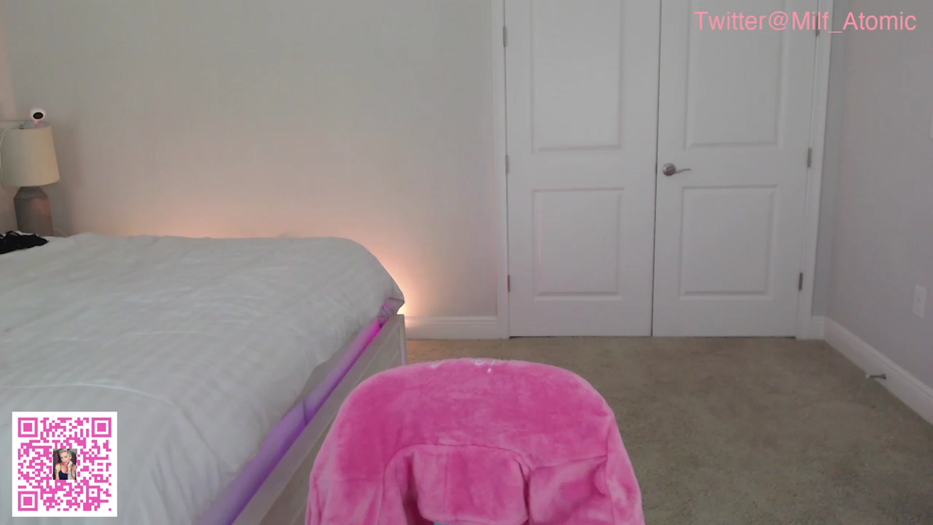 Gallery image thumbnail from AtomicMILF's myfreecams stream on, 08/23/2023, 14:29 image 1 of 20