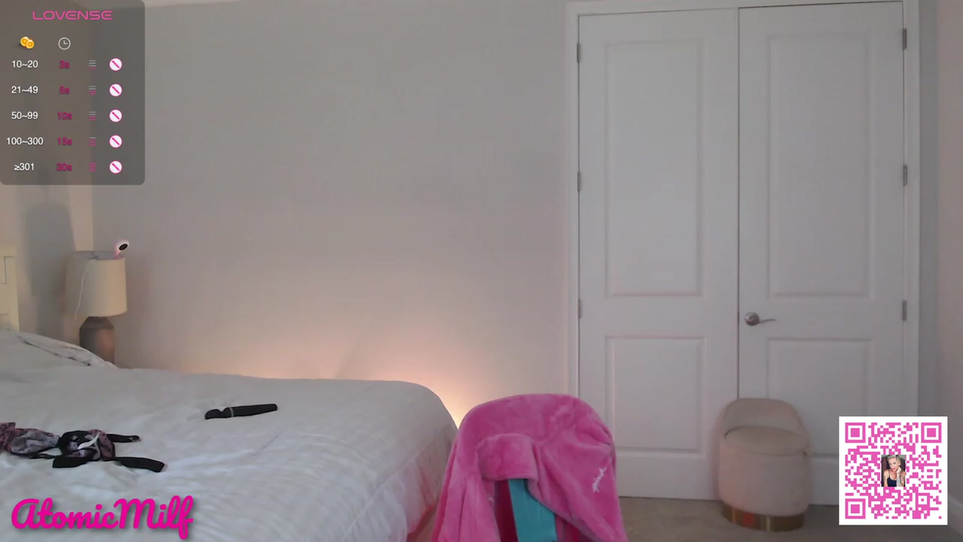 Gallery image thumbnail from AtomicMILF's myfreecams stream on, 08/24/2023, 16:20 image 4 of 20