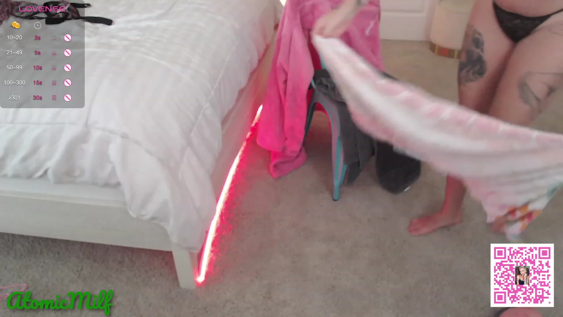 Gallery image thumbnail from AtomicMILF's myfreecams stream on, 08/24/2023, 16:20 image 11 of 20