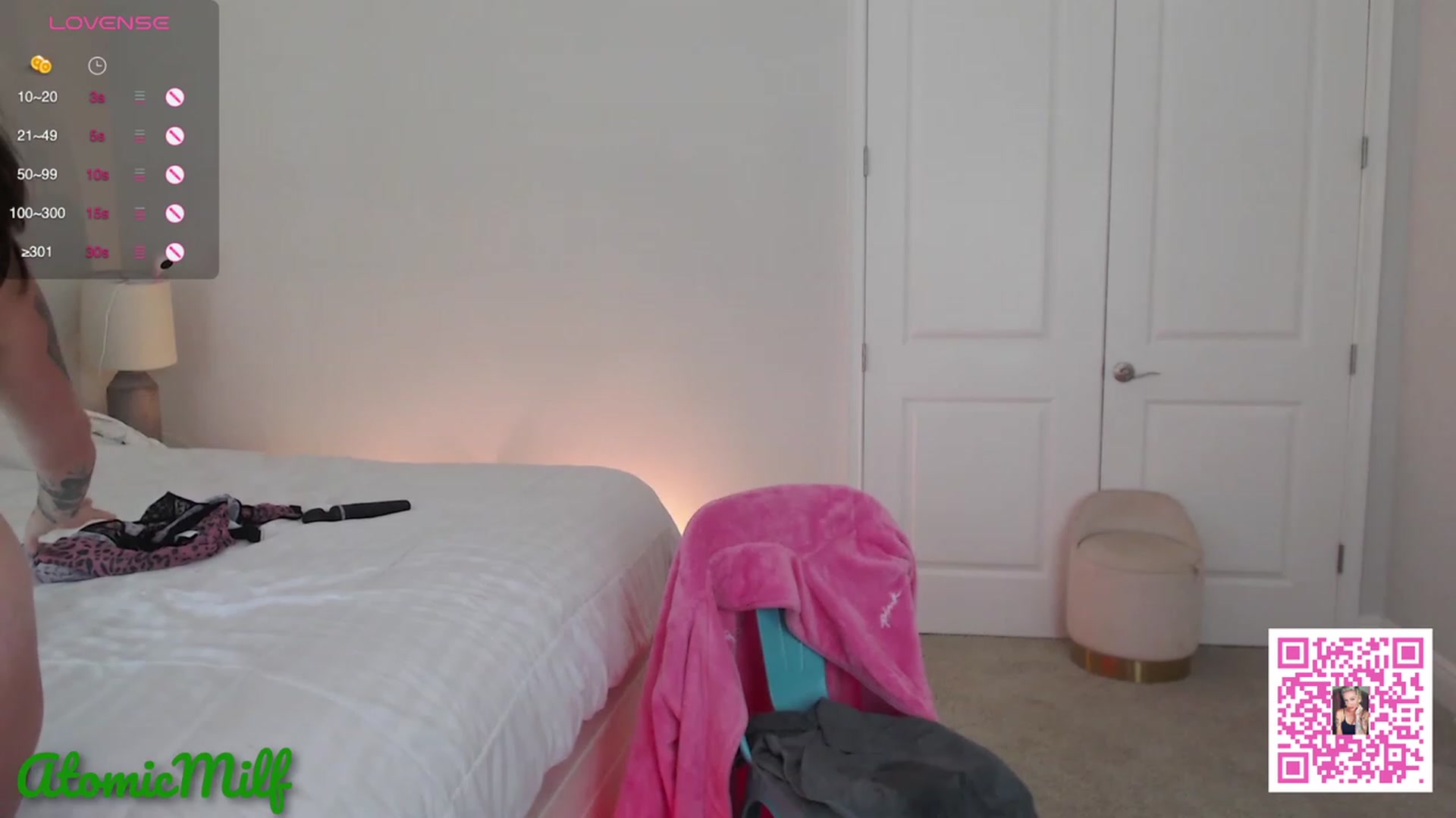 Gallery image thumbnail from AtomicMILF's myfreecams stream on, 08/24/2023, 16:20 image 1 of 20