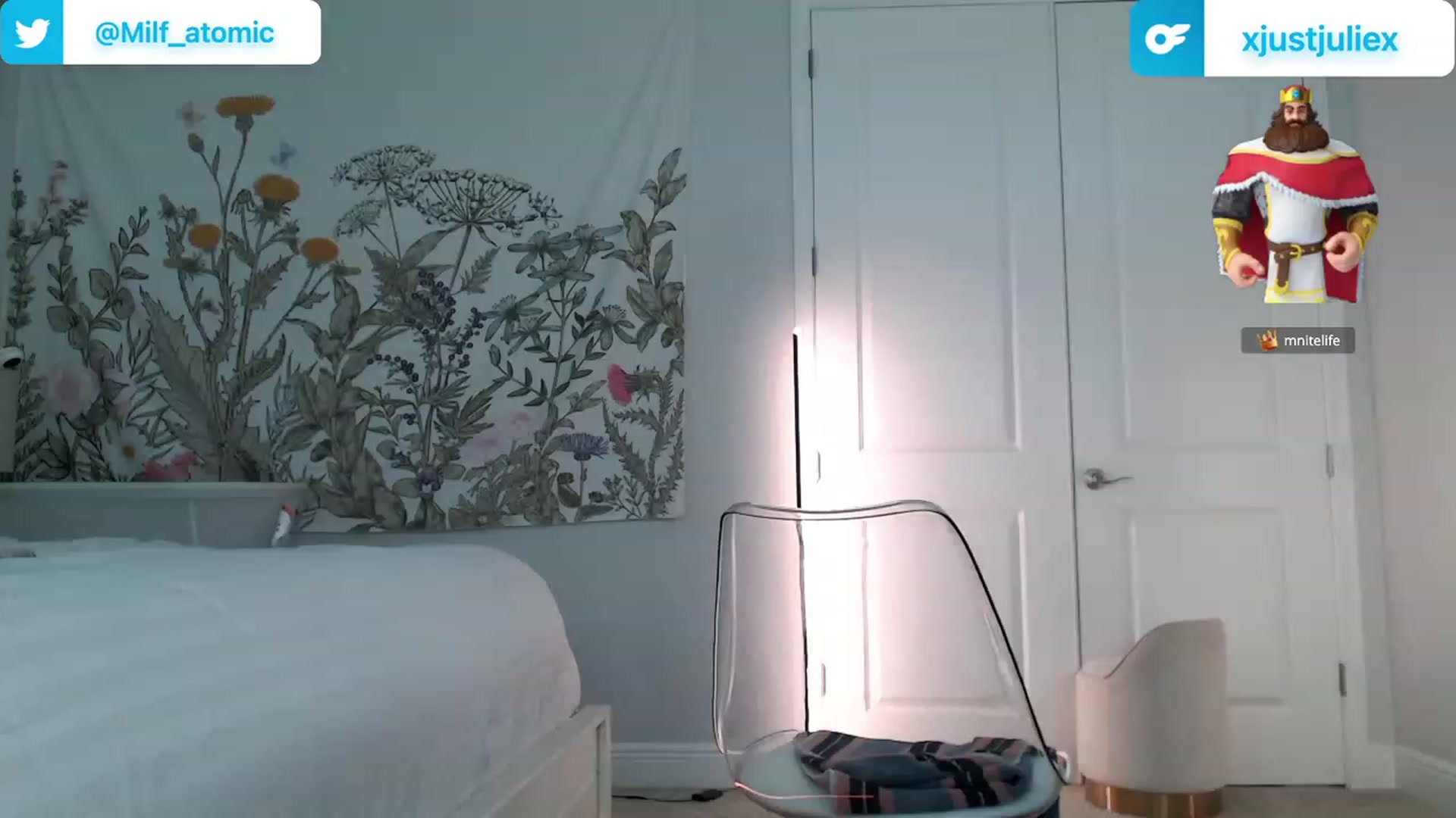 Gallery image thumbnail from AtomicMILF's myfreecams stream on, 09/17/2023, 16:20 image 12 of 20