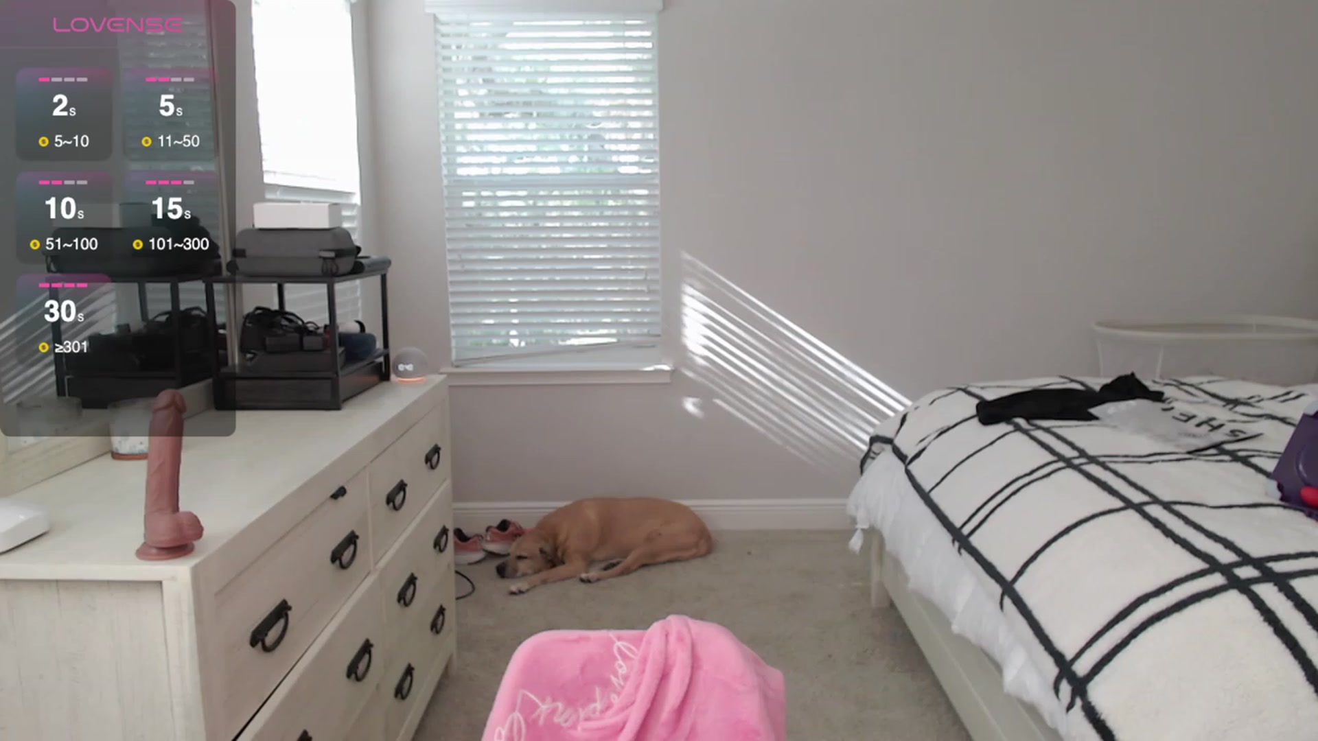 Gallery image thumbnail from AtomicMILF's myfreecams stream on, 12/07/2023, 16:14 image 6 of 20