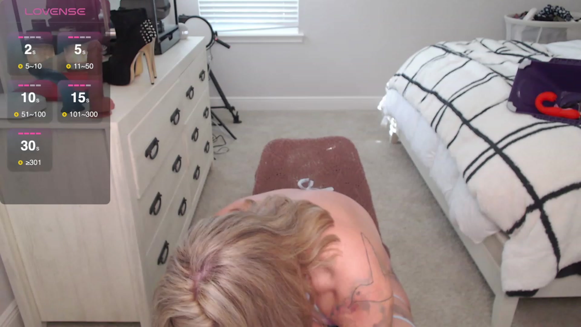 Gallery image thumbnail from AtomicMILF's myfreecams stream on, 12/11/2023, 16:18 image 18 of 20