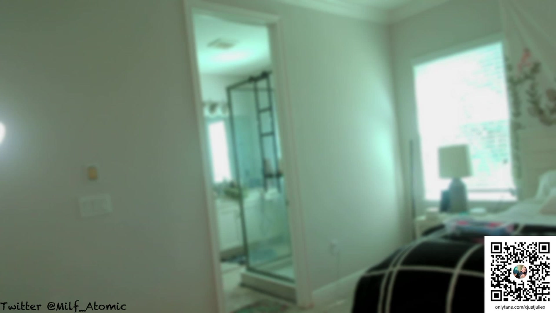 Gallery image thumbnail from AtomicMILF's myfreecams stream on, 02/07/2024, 17:44 image 3 of 20