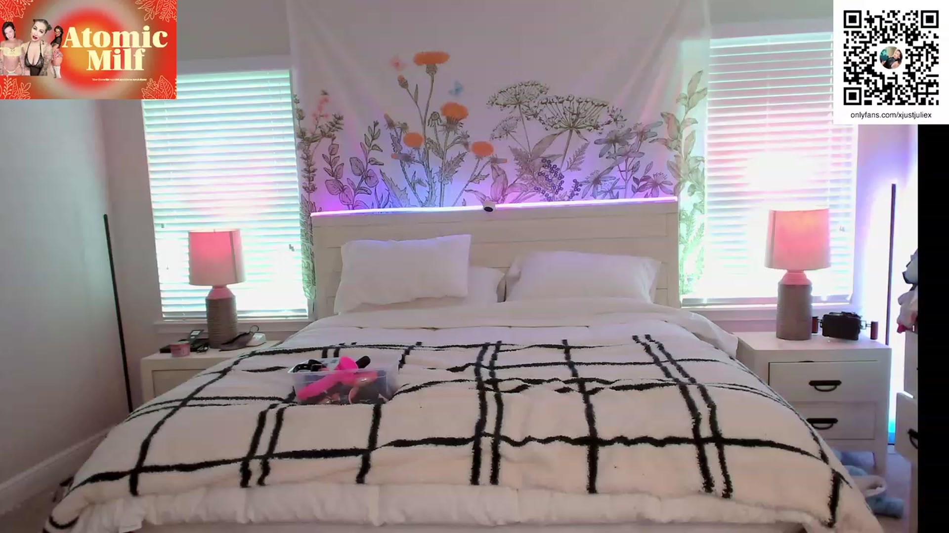 Gallery image thumbnail from AtomicMILF's myfreecams stream on, 02/22/2024, 17:52 image 20 of 20