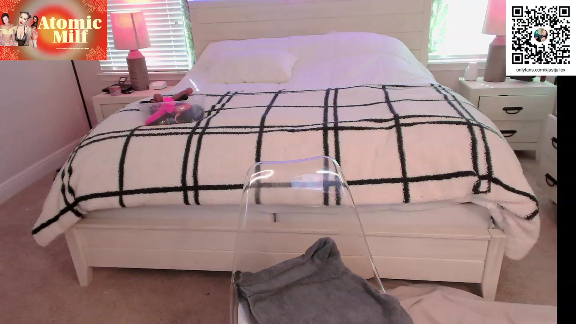 Gallery image thumbnail from AtomicMILF's myfreecams stream on, 02/23/2024, 15:42 image 17 of 20