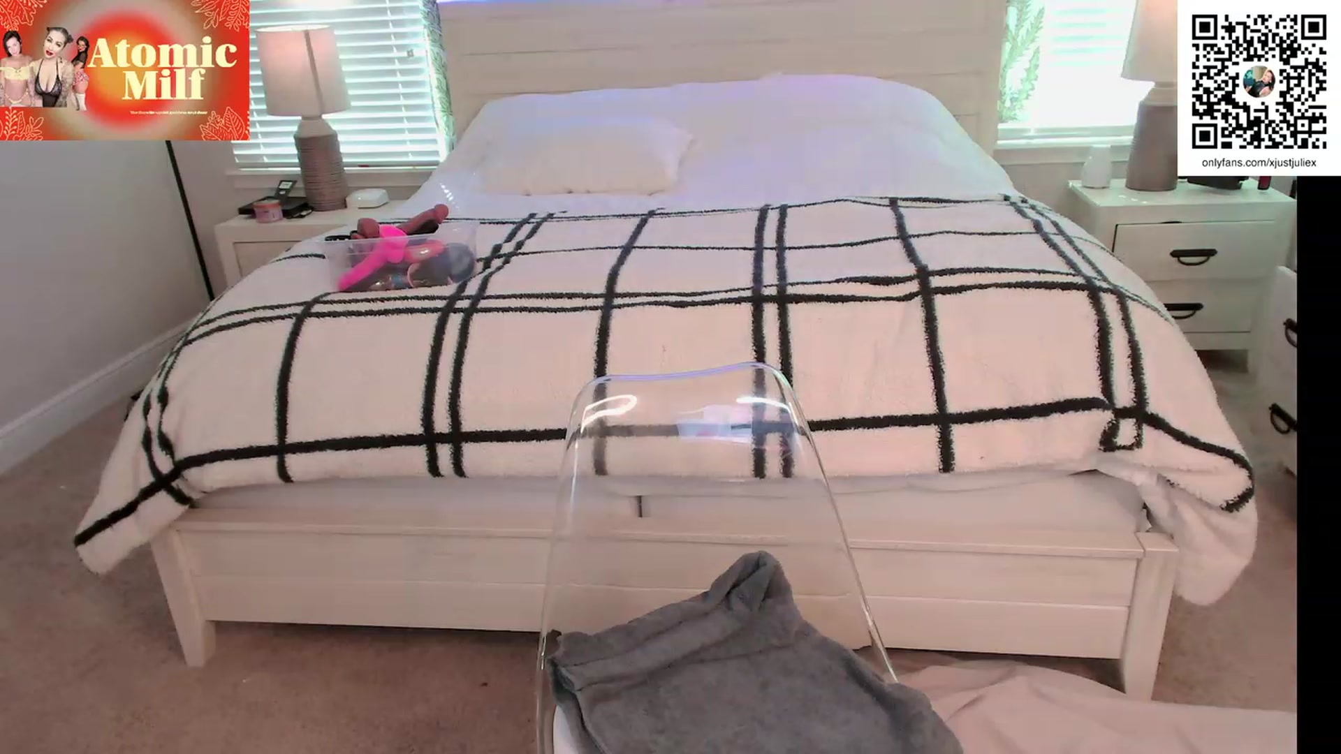 Gallery image thumbnail from AtomicMILF's myfreecams stream on, 02/23/2024, 15:42 image 18 of 20