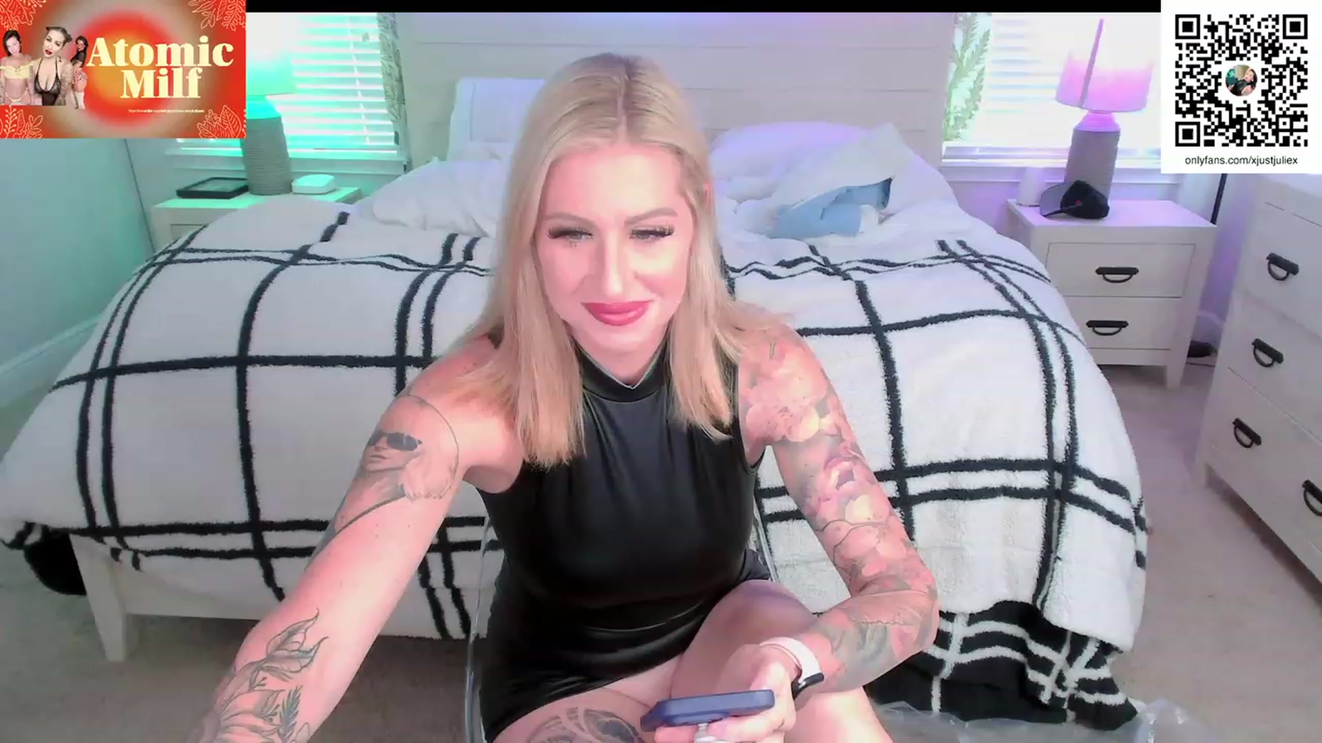 Gallery image thumbnail from AtomicMILF's myfreecams stream on, 02/29/2024, 16:08 image 2 of 20