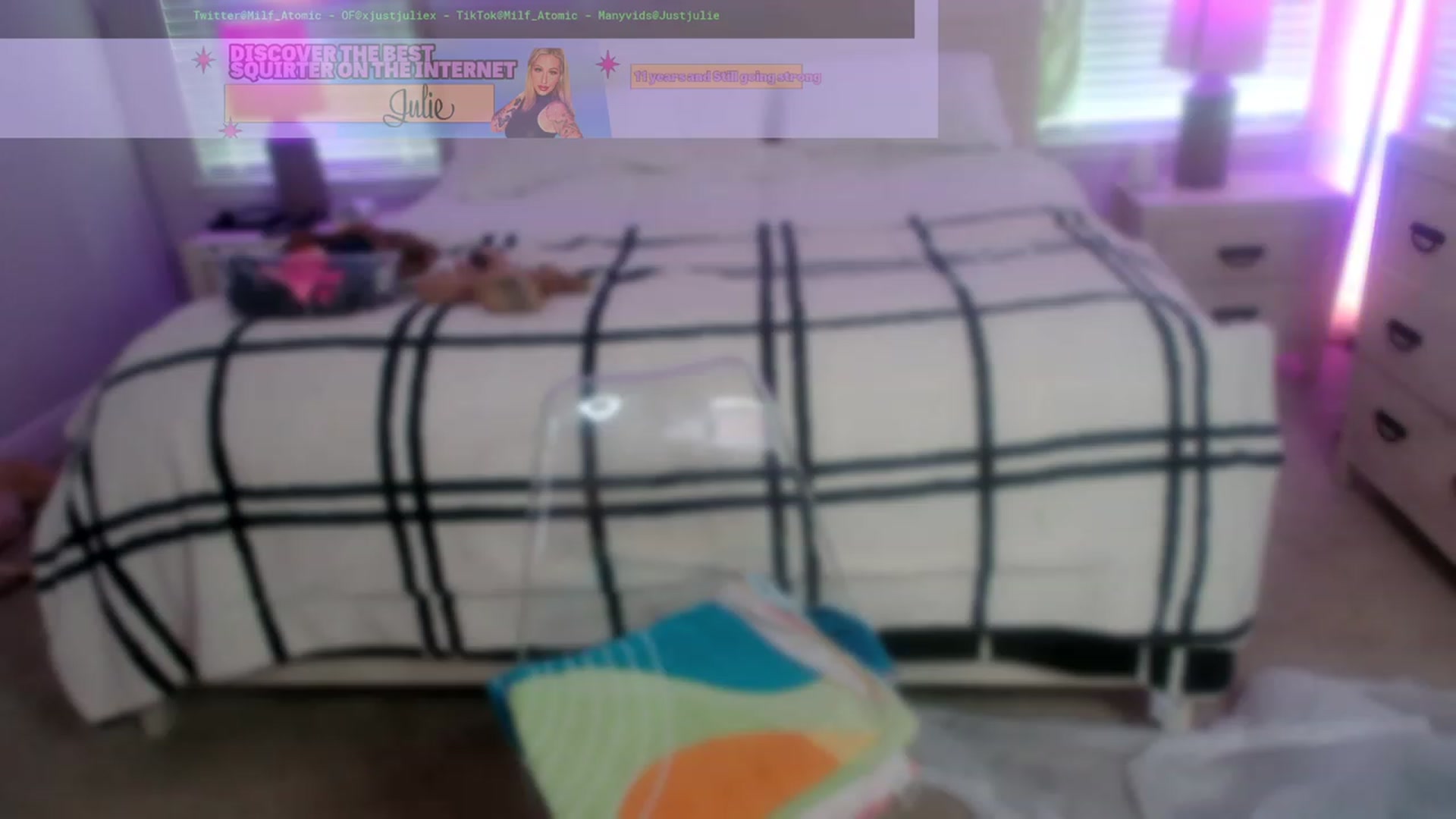Gallery image thumbnail from AtomicMILF's myfreecams stream on, 03/07/2024, 16:38 image 8 of 20