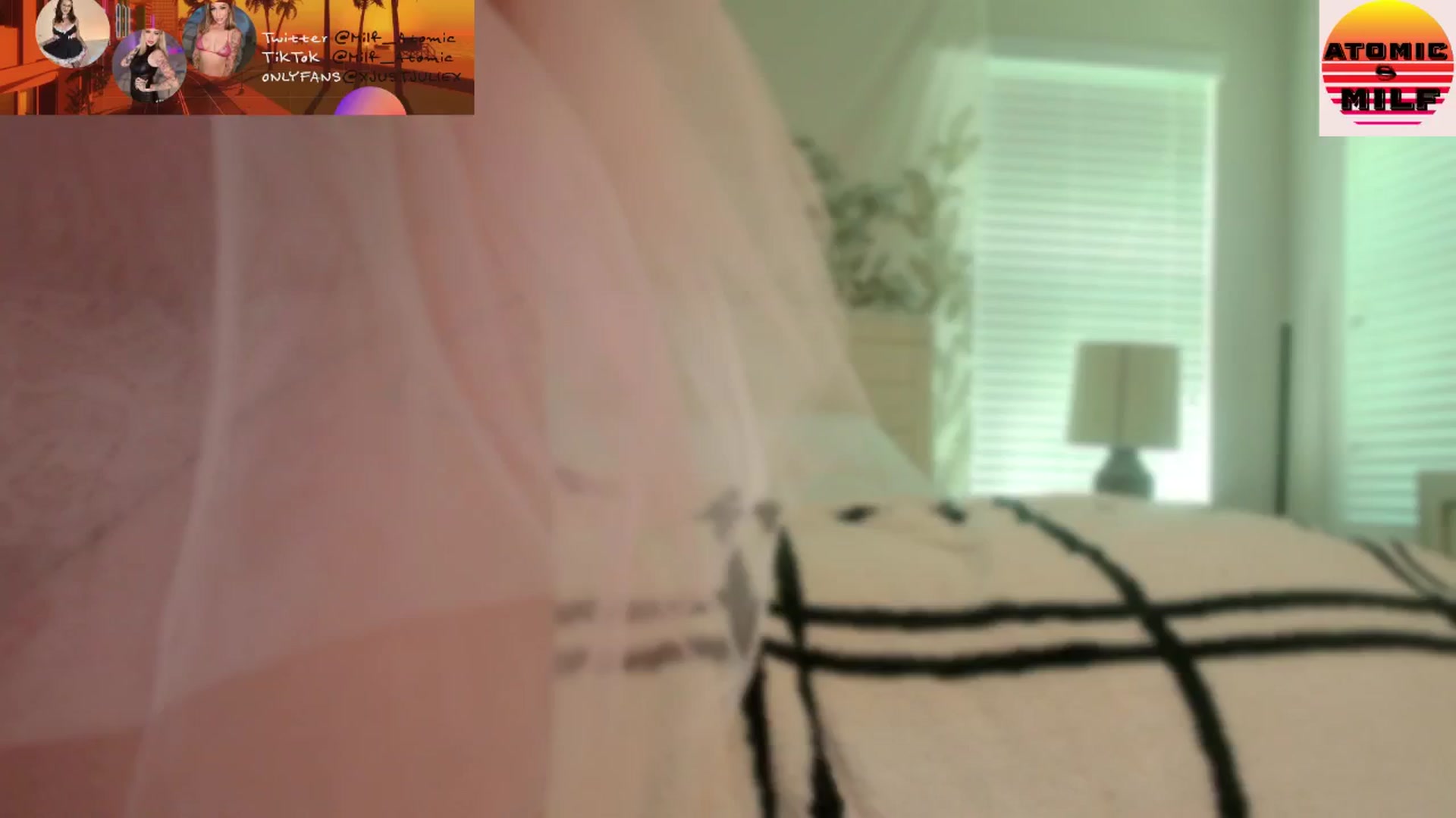 Gallery image thumbnail from AtomicMILF's myfreecams stream on, 04/19/2024, 15:55 image 8 of 20