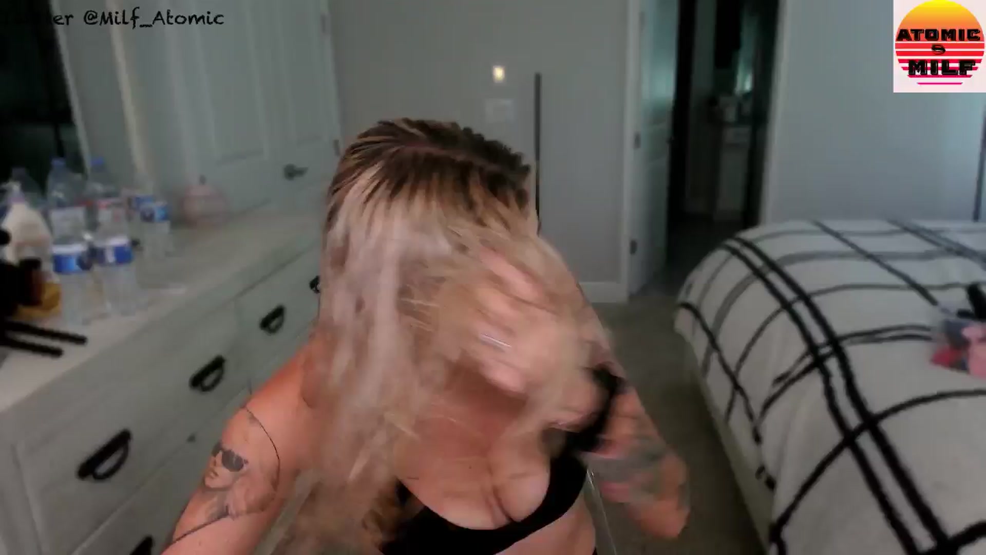 Gallery image thumbnail from AtomicMILF's myfreecams stream on, 05/02/2024, 15:23 image 1 of 20