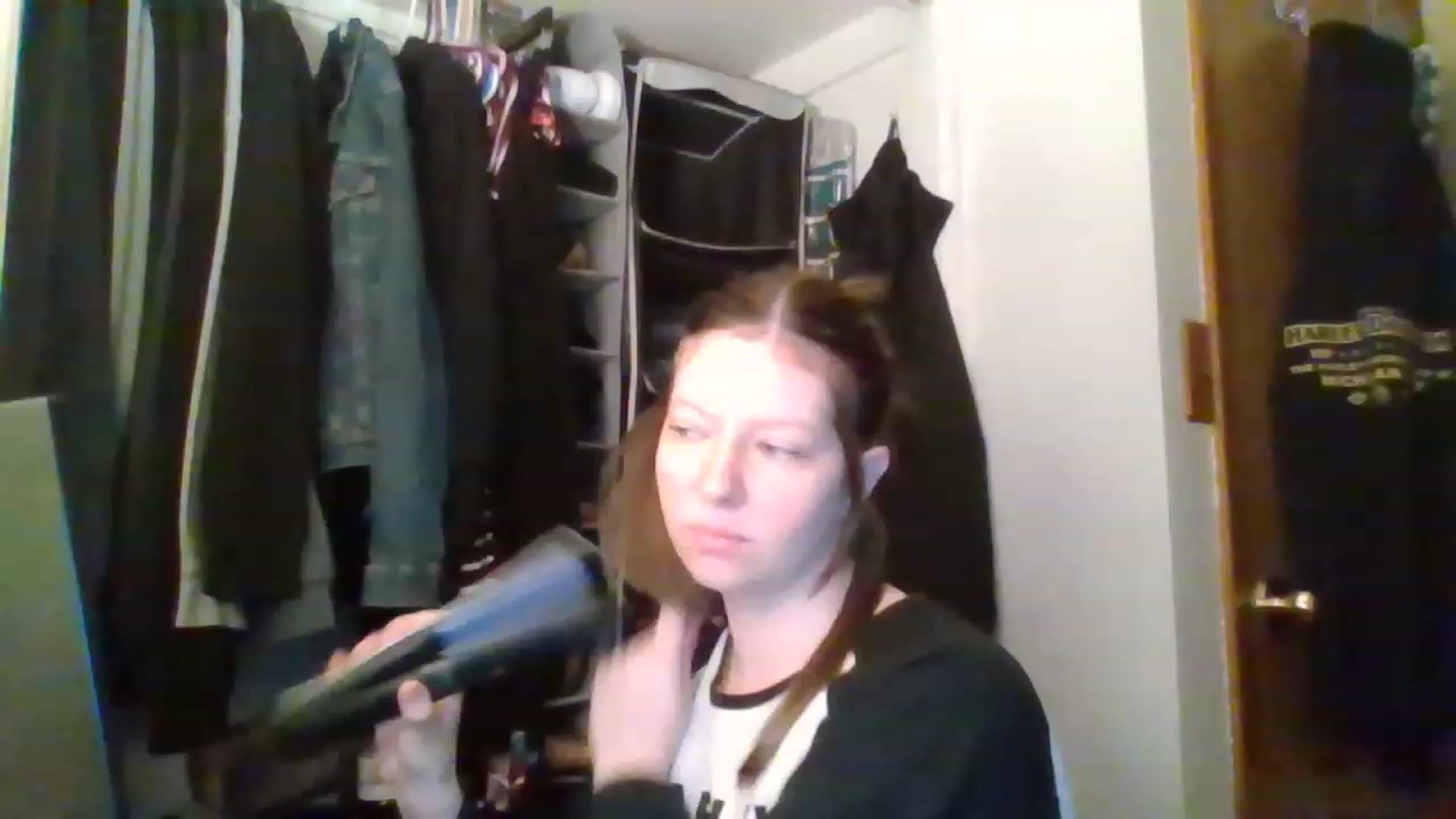 Gallery image thumbnail from Atomic_Ash's myfreecams stream on, 04/17/2023, 14:29 image 11 of 20