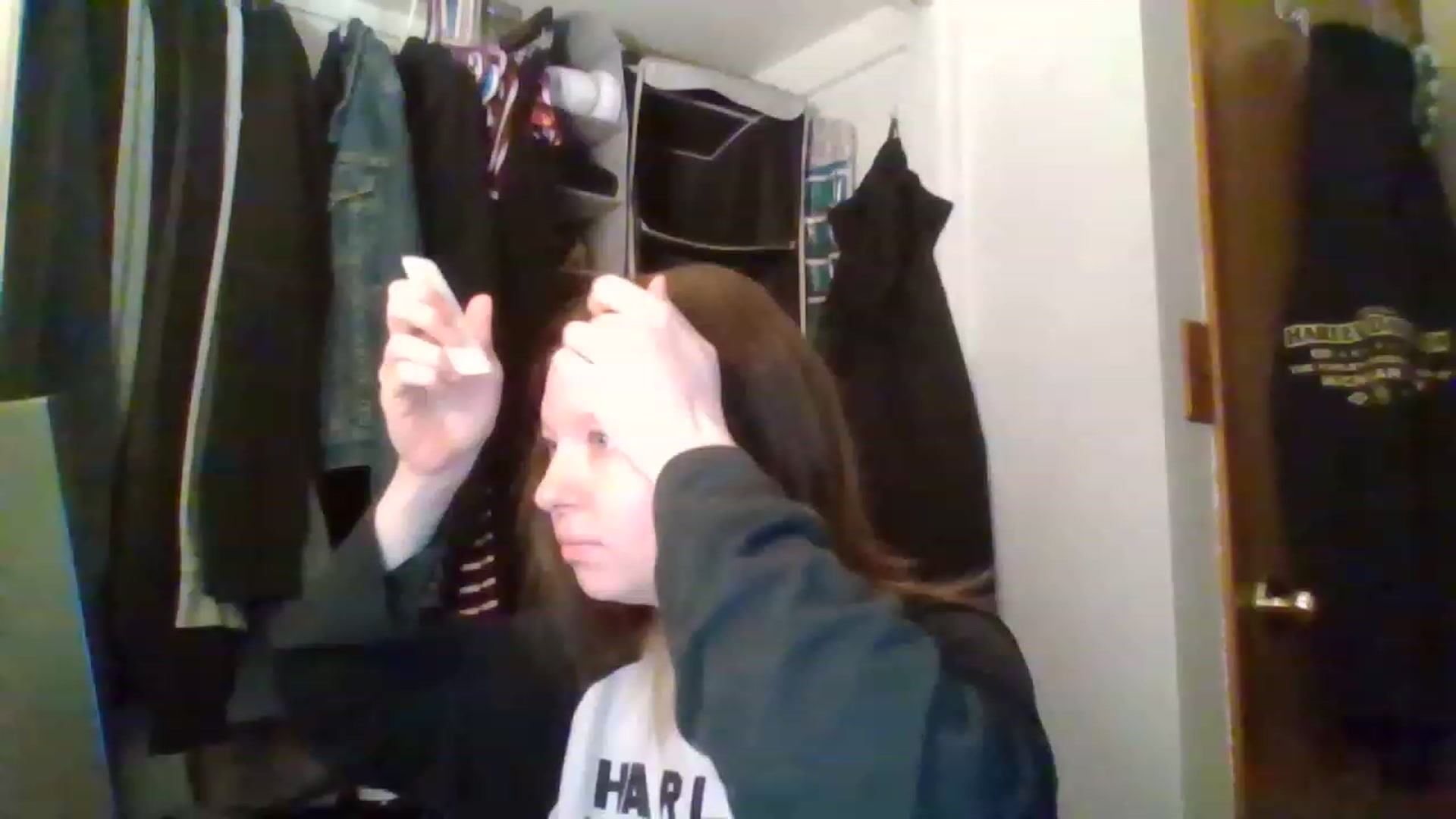 Gallery image thumbnail from Atomic_Ash's myfreecams stream on, 04/17/2023, 14:29 image 6 of 20