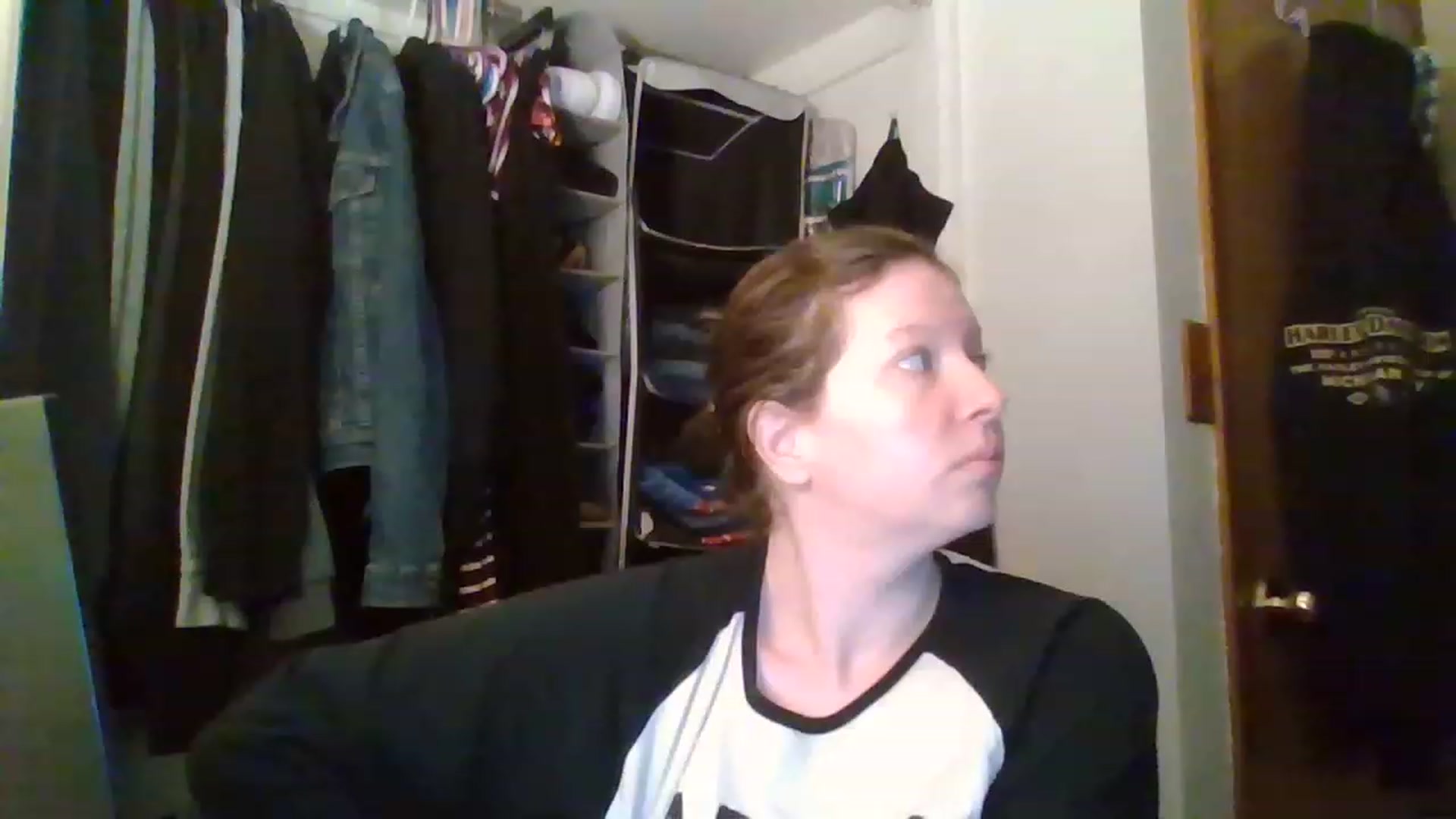 Gallery image thumbnail from Atomic_Ash's myfreecams stream on, 04/17/2023, 14:29 image 4 of 20