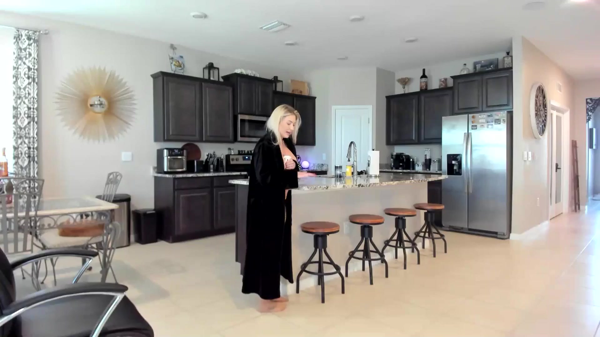 Gallery image thumbnail from AubreeMartin's myfreecams stream on, 04/16/2024, 19:06 image 1 of 20
