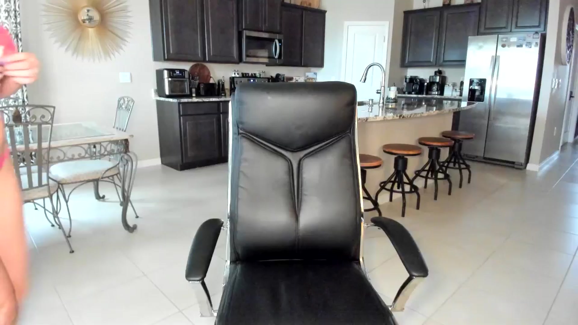 Gallery image thumbnail from AubreeMartin's myfreecams stream on, 07/16/2024, 18:53 image 1 of 20