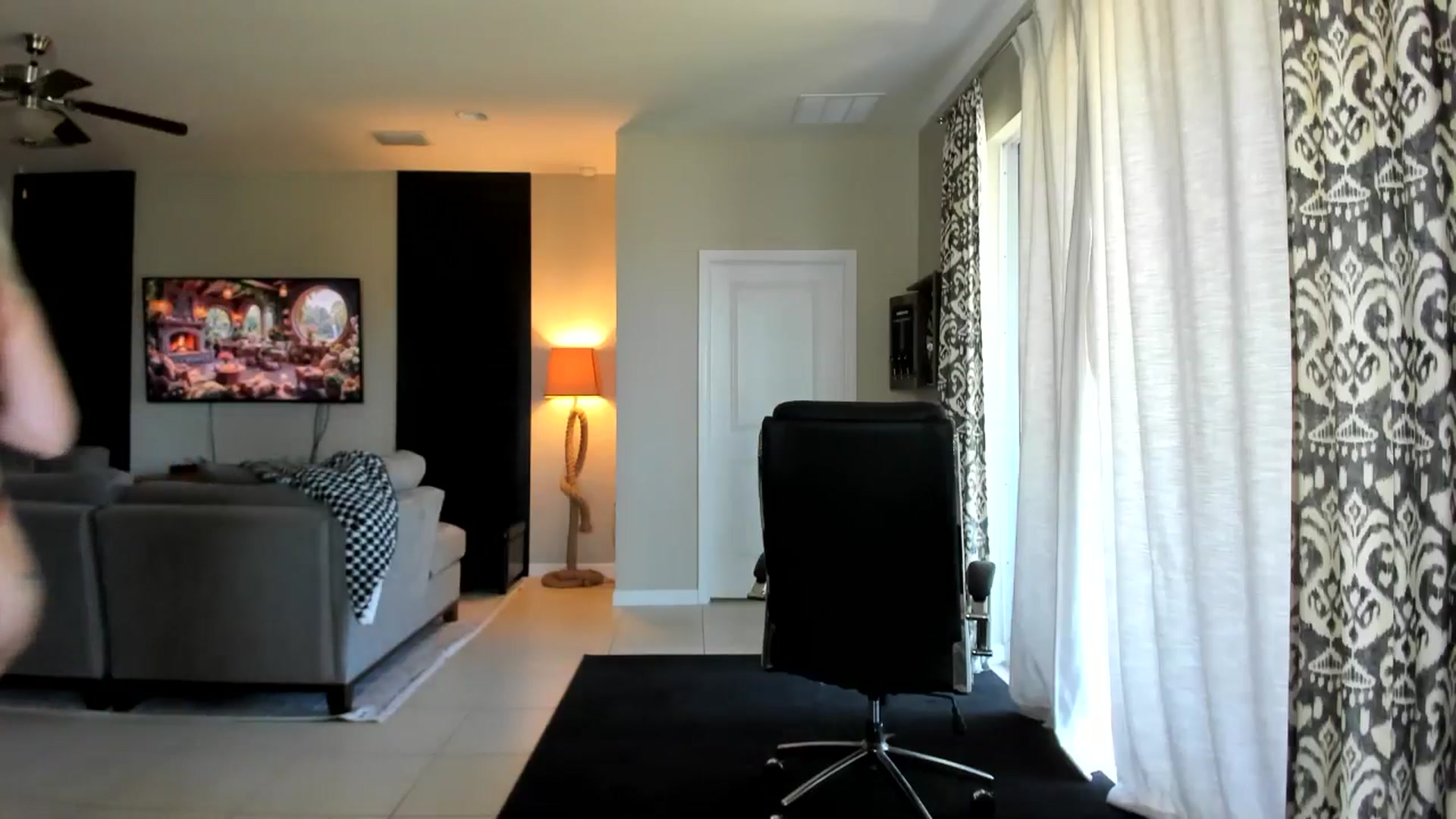 Gallery image thumbnail from AubreeMartin's myfreecams stream on, 03/07/2025, 21:01 image 8 of 20