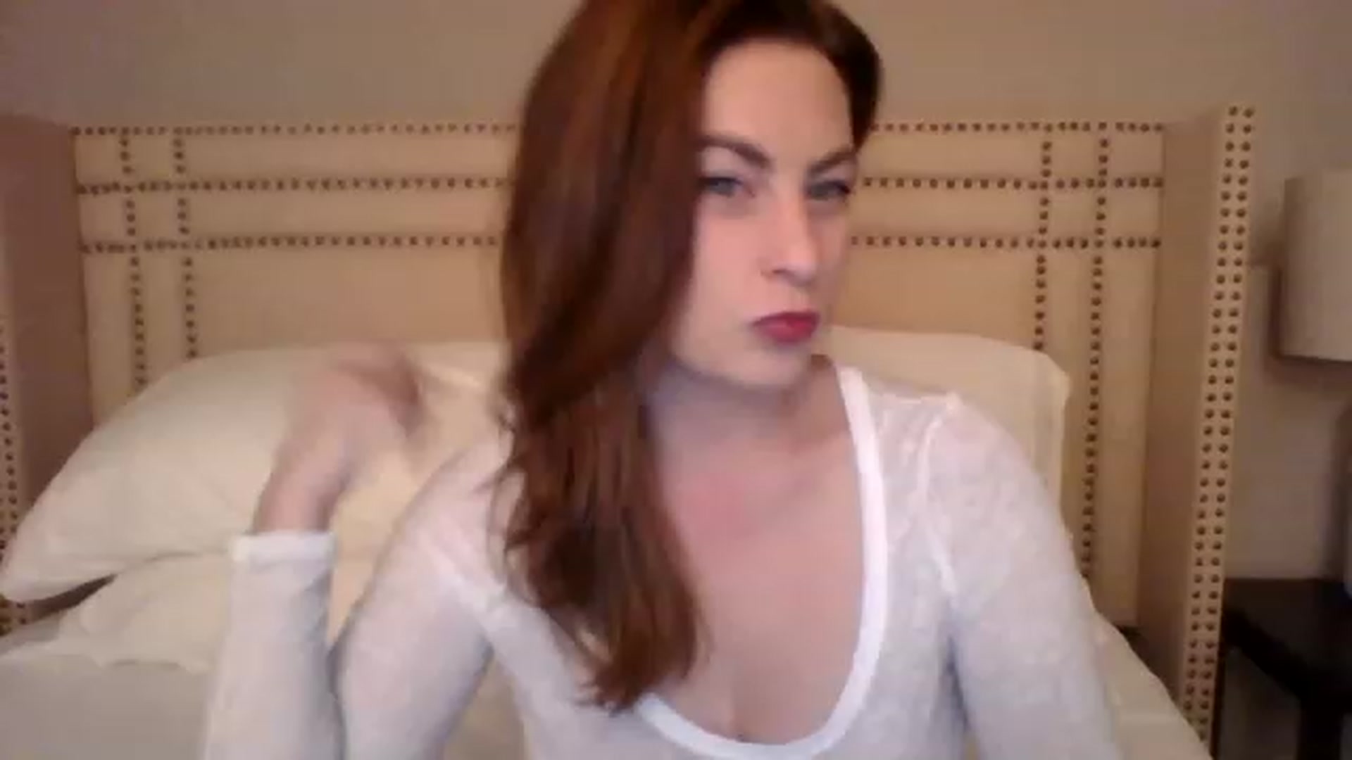Gallery image thumbnail from AubreyMonroe's myfreecams stream on, 12/20/2022, 03:55 image 2 of 20