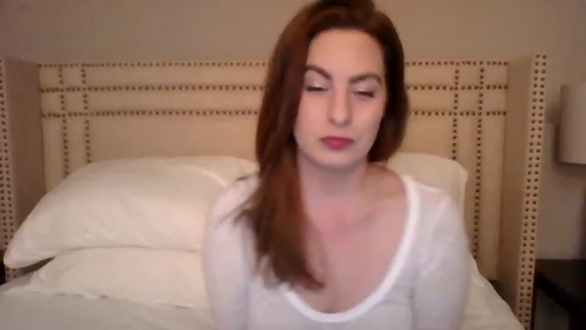 Gallery image thumbnail from AubreyMonroe's myfreecams stream on, 12/20/2022, 03:55 image 10 of 20