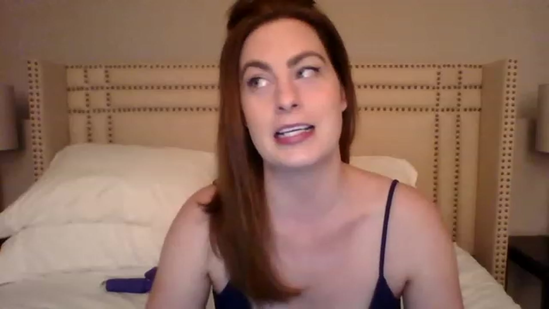 Gallery image thumbnail from AubreyMonroe's myfreecams stream on, 01/05/2023, 03:37 image 10 of 20