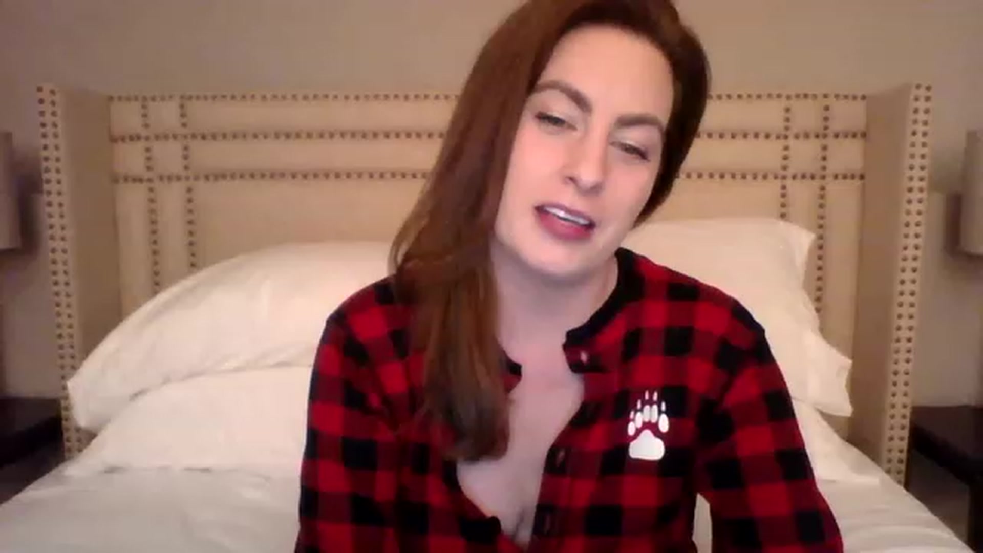 Gallery image thumbnail from AubreyMonroe's myfreecams stream on, 01/10/2023, 03:41 image 10 of 20