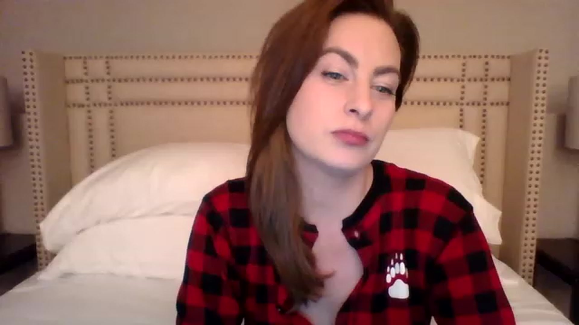 Gallery image thumbnail from AubreyMonroe's myfreecams stream on, 01/10/2023, 03:41 image 6 of 20