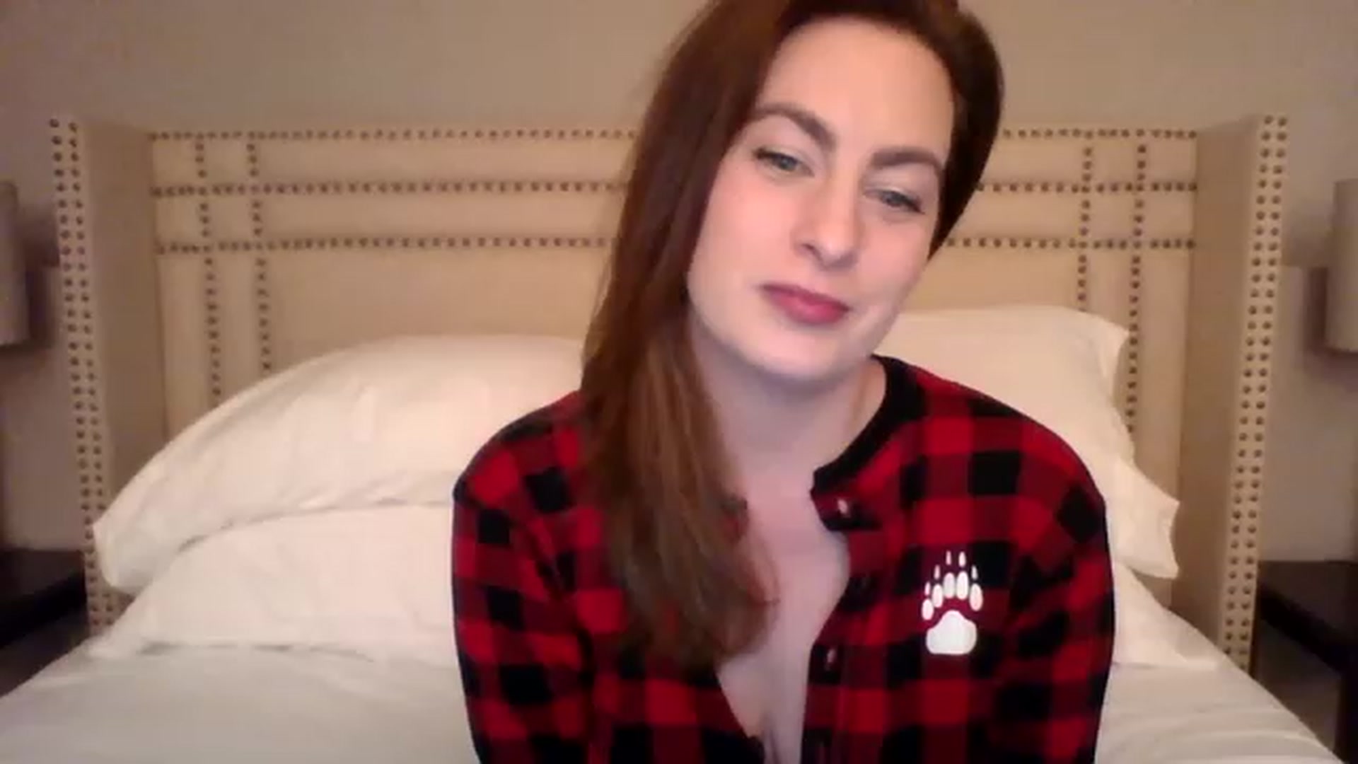 Gallery image thumbnail from AubreyMonroe's myfreecams stream on, 01/10/2023, 03:41 image 13 of 20