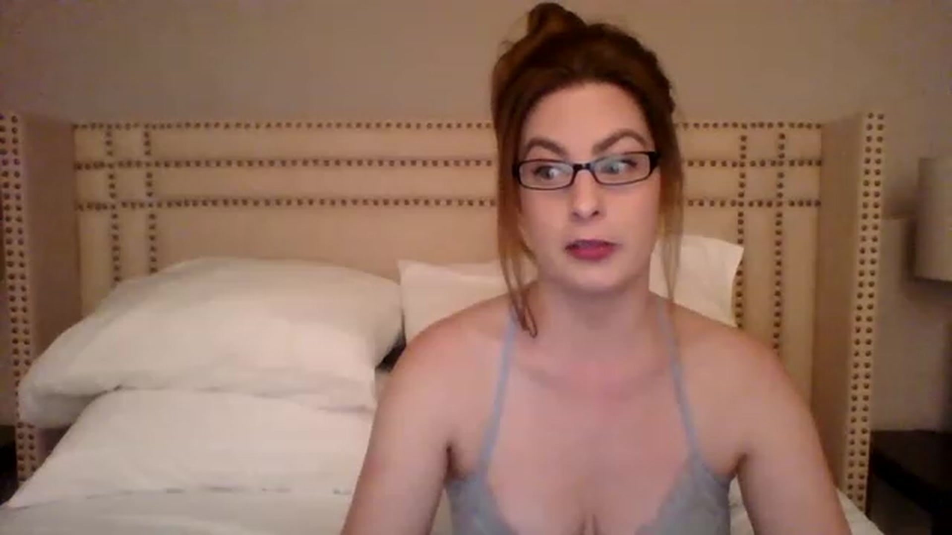 Gallery image thumbnail from AubreyMonroe's myfreecams stream on, 01/20/2023, 03:43 image 15 of 20
