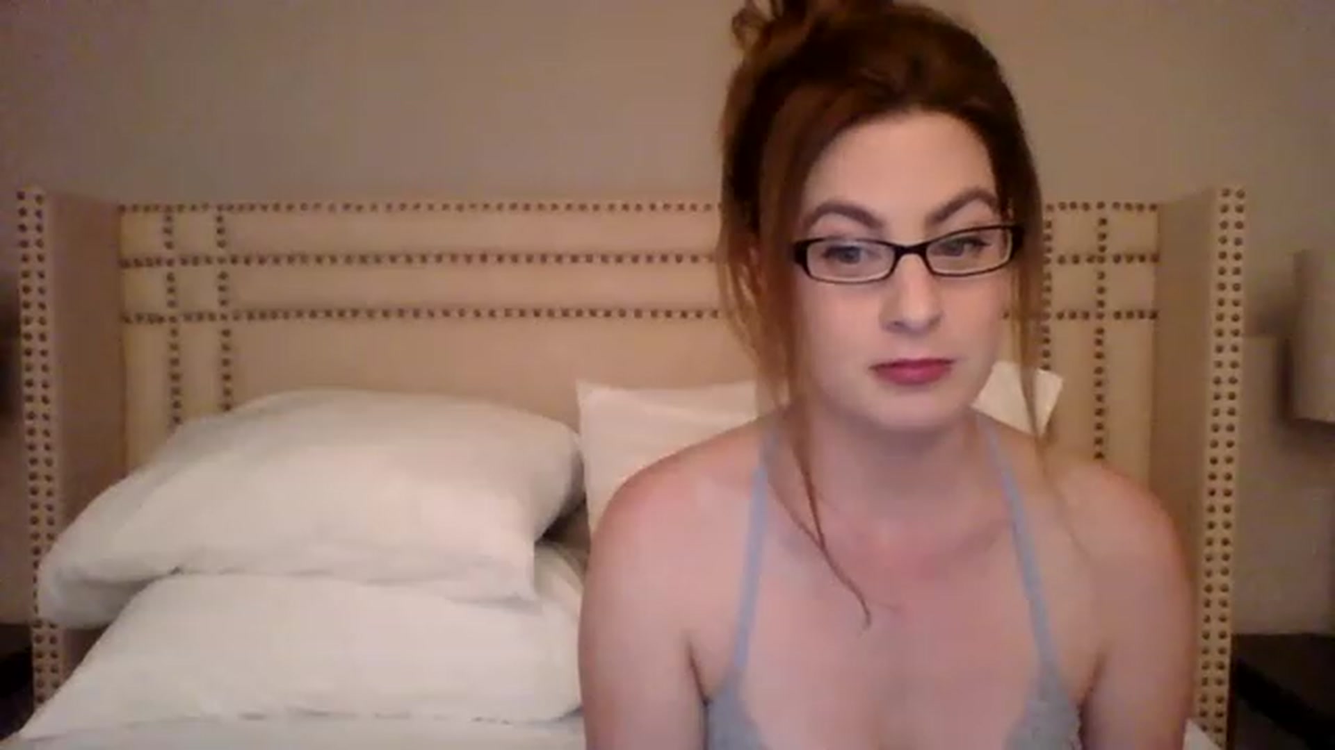 Gallery image thumbnail from AubreyMonroe's myfreecams stream on, 01/20/2023, 03:43 image 13 of 20