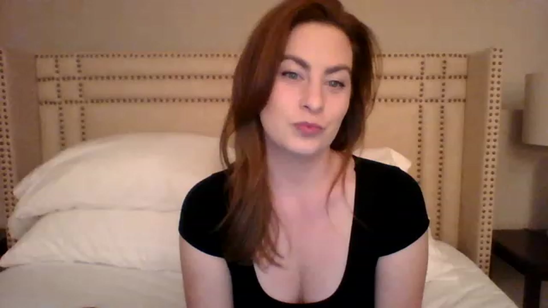 Gallery image thumbnail from AubreyMonroe's myfreecams stream on, 01/21/2023, 04:09 image 15 of 20