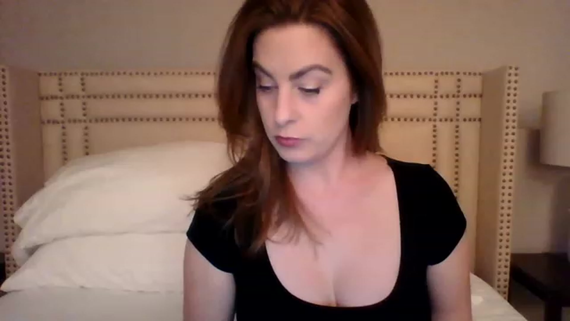 Gallery image thumbnail from AubreyMonroe's myfreecams stream on, 01/21/2023, 04:09 image 1 of 20