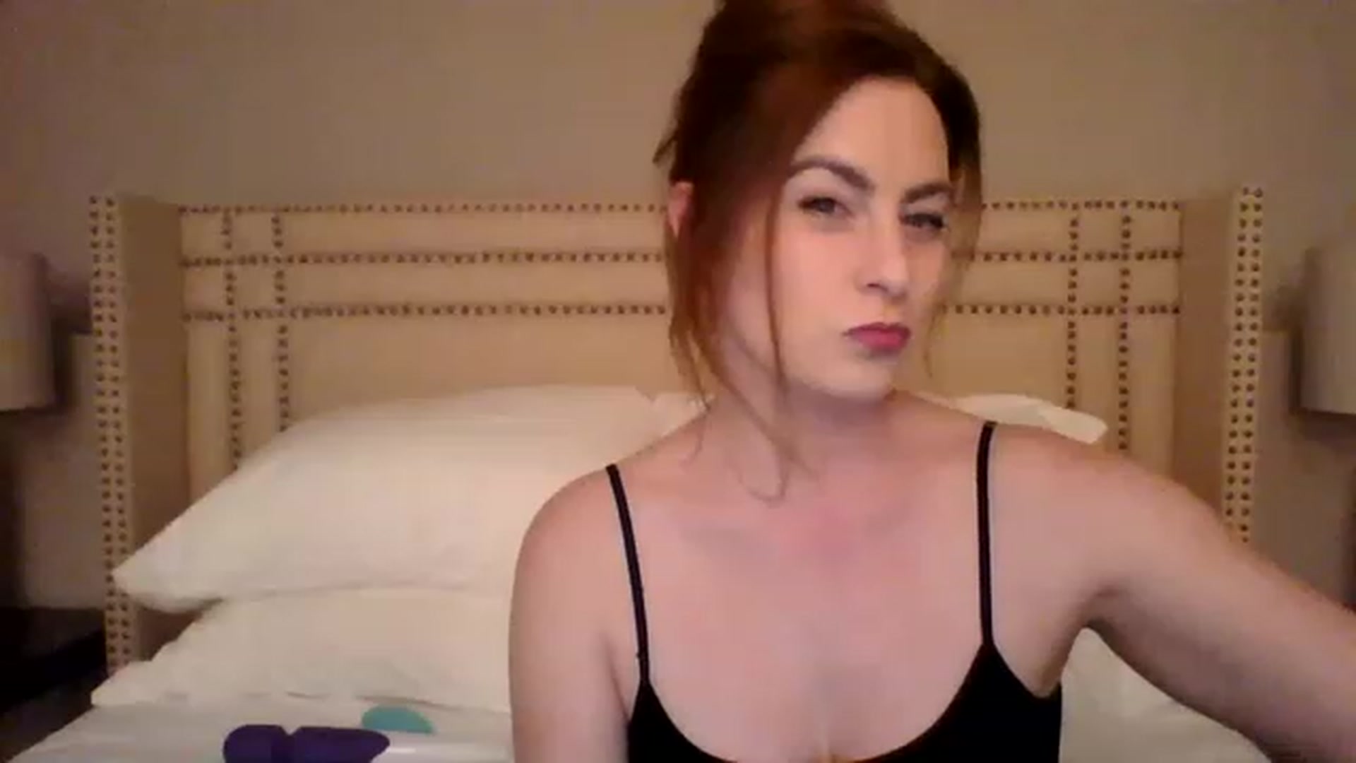 Gallery image thumbnail from AubreyMonroe's myfreecams stream on, 02/10/2023, 03:49 image 4 of 20