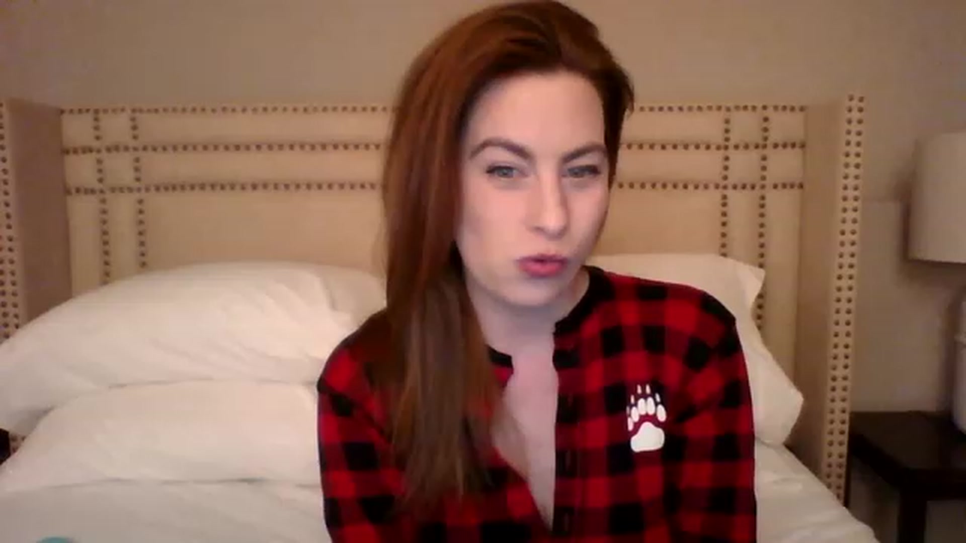 Gallery image thumbnail from AubreyMonroe's myfreecams stream on, 02/25/2023, 04:20 image 12 of 20