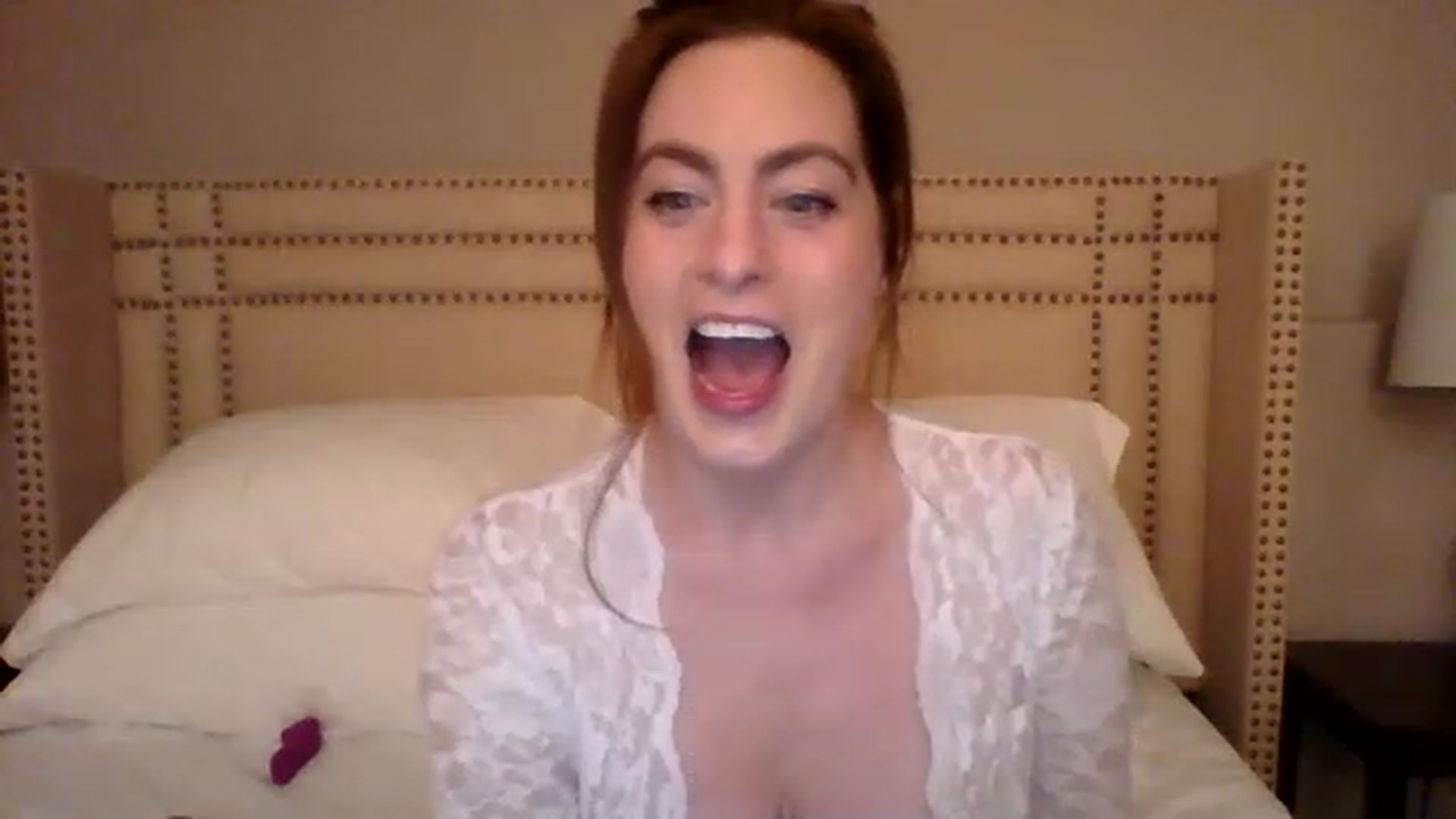 Gallery image thumbnail from AubreyMonroe's myfreecams stream on, 03/19/2023, 03:13 image 19 of 20