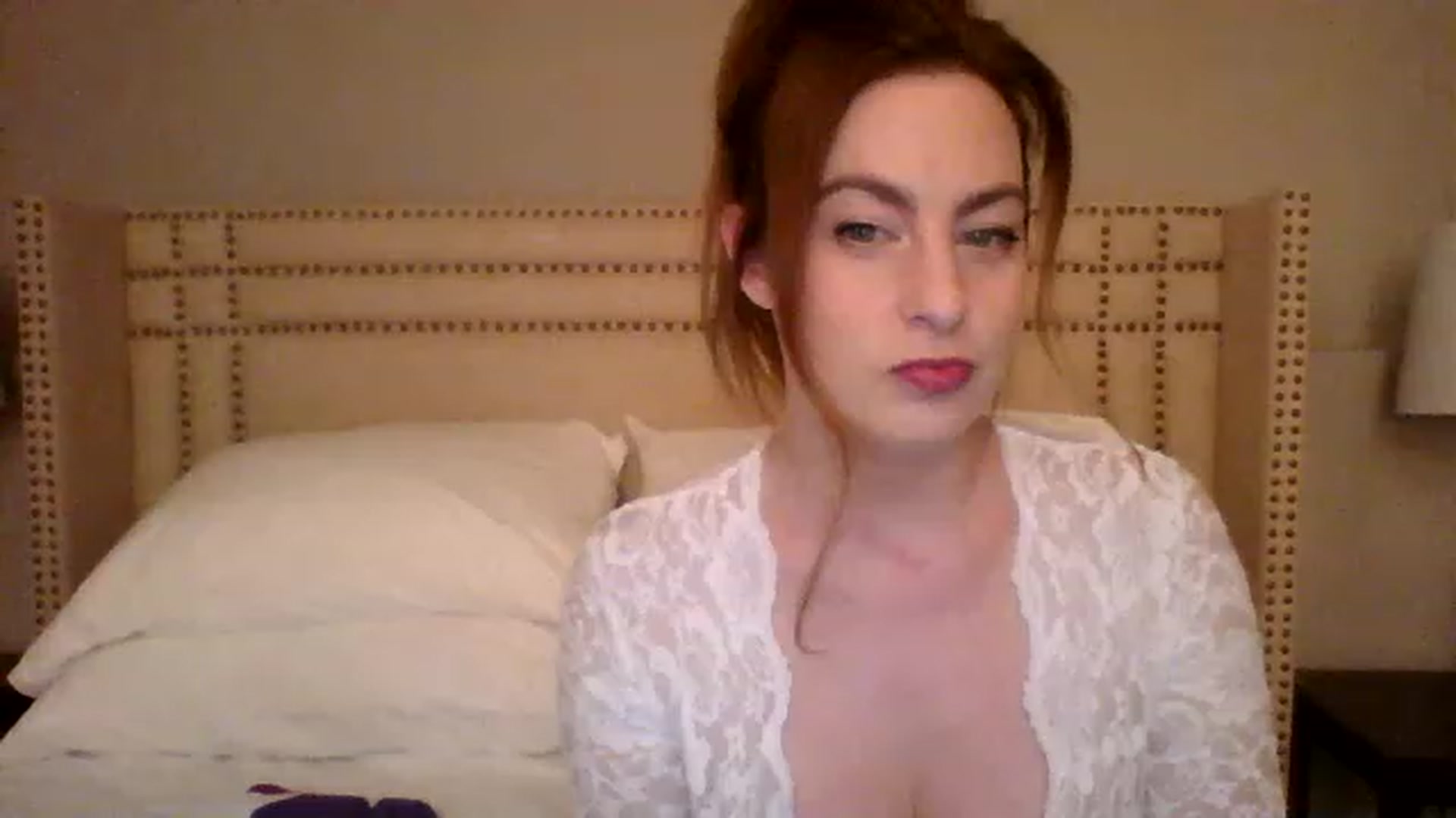 Gallery image thumbnail from AubreyMonroe's myfreecams stream on, 03/19/2023, 03:13 image 2 of 20