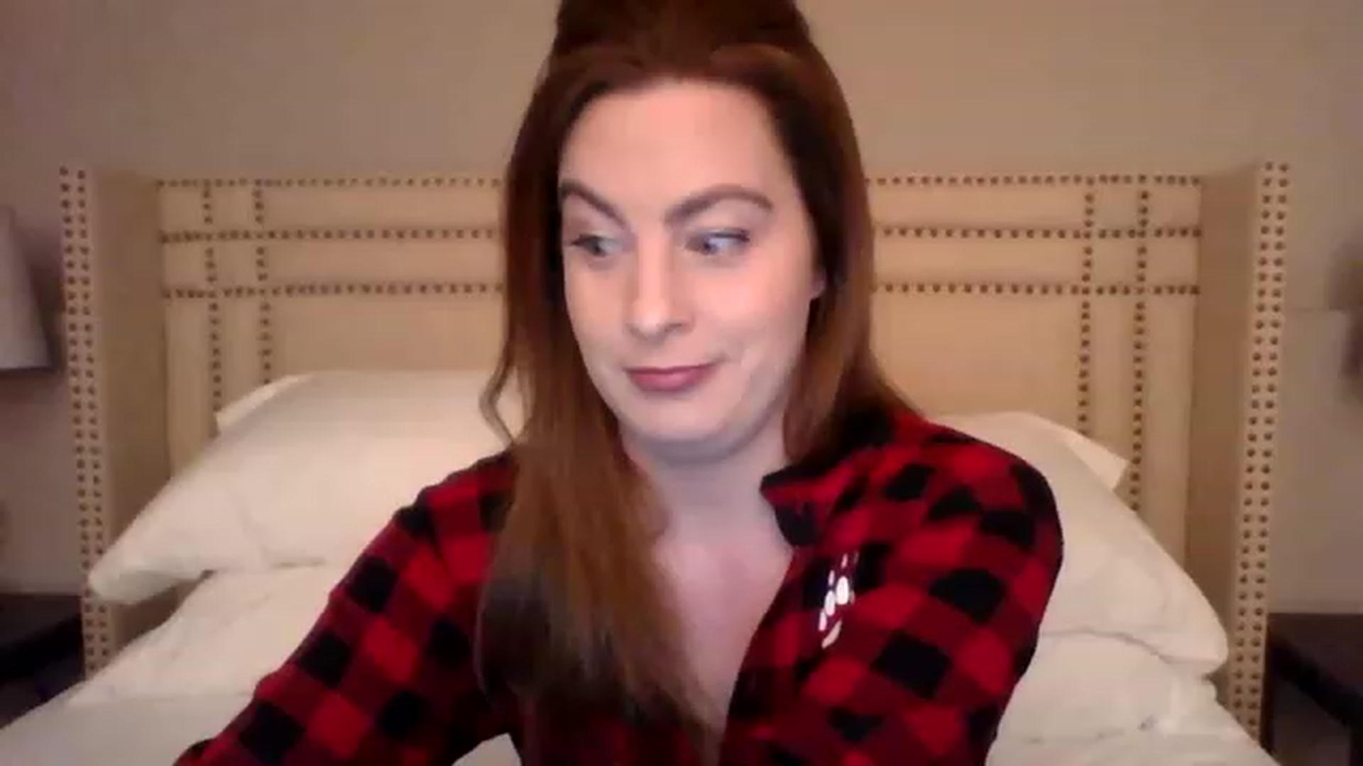 Gallery image thumbnail from AubreyMonroe's myfreecams stream on, 03/21/2023, 02:40 image 6 of 20