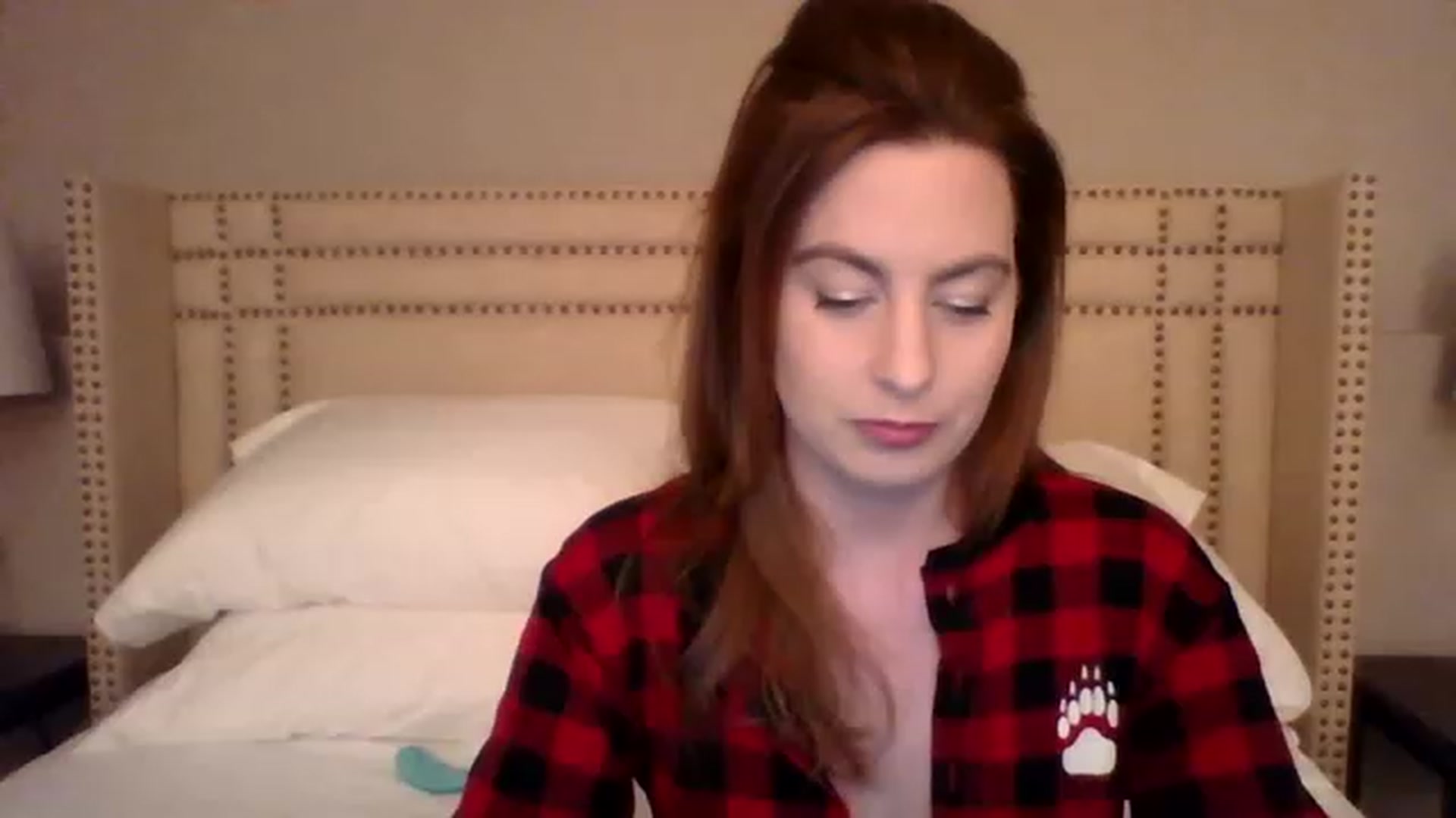 Gallery image thumbnail from AubreyMonroe's myfreecams stream on, 03/21/2023, 02:40 image 7 of 20