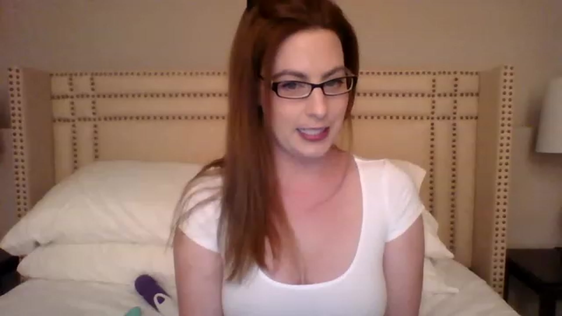 Gallery image thumbnail from AubreyMonroe's myfreecams stream on, 04/29/2023, 03:16 image 18 of 20