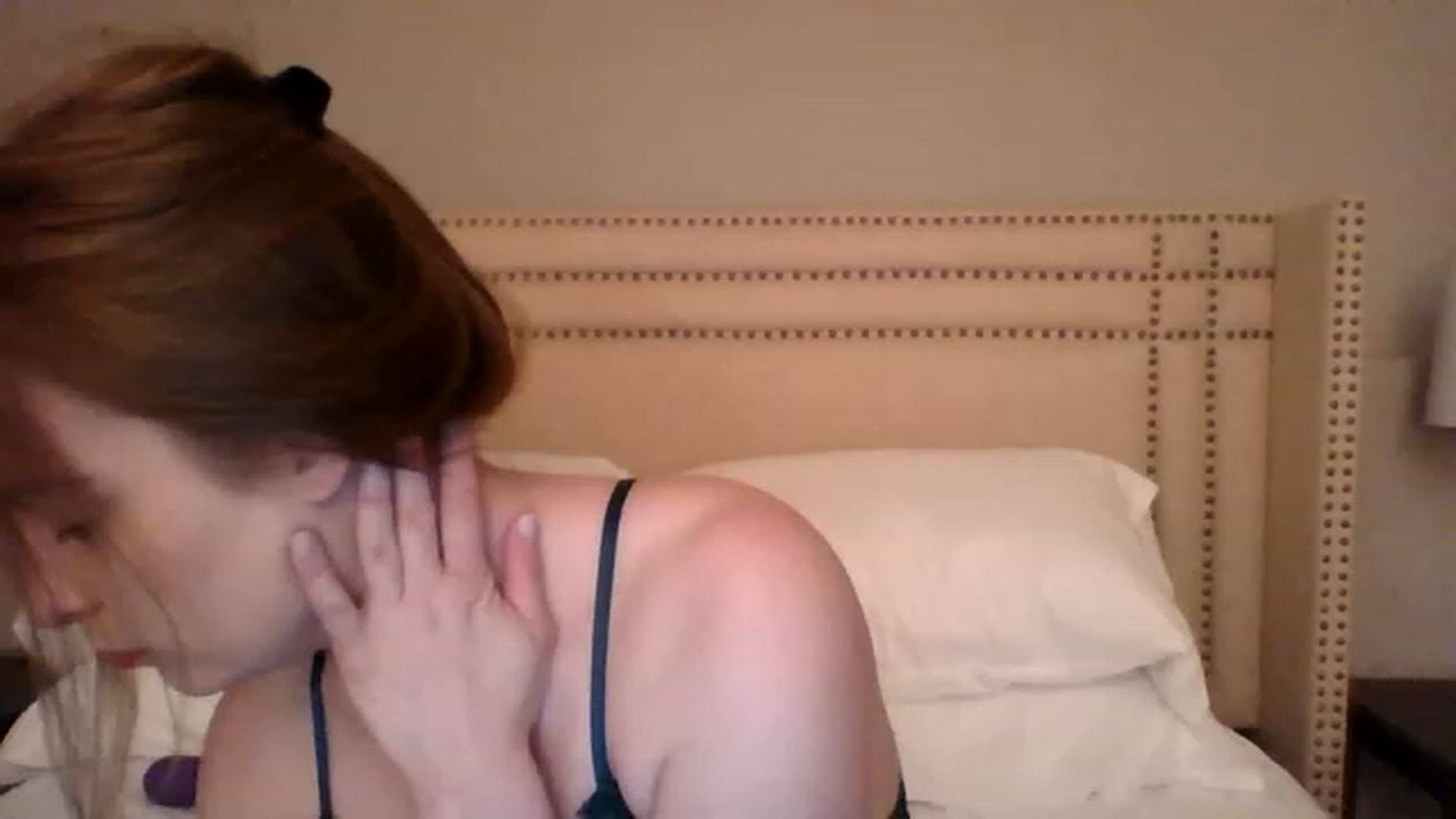 Gallery image thumbnail from AubreyMonroe's myfreecams stream on, 05/16/2023, 03:16 image 1 of 20